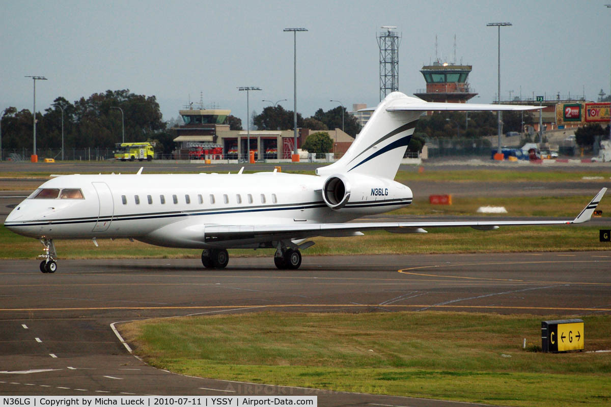 N36LG, 2006 Bombardier BD-700-1A10 Global Express C/N 9225, At Sydney