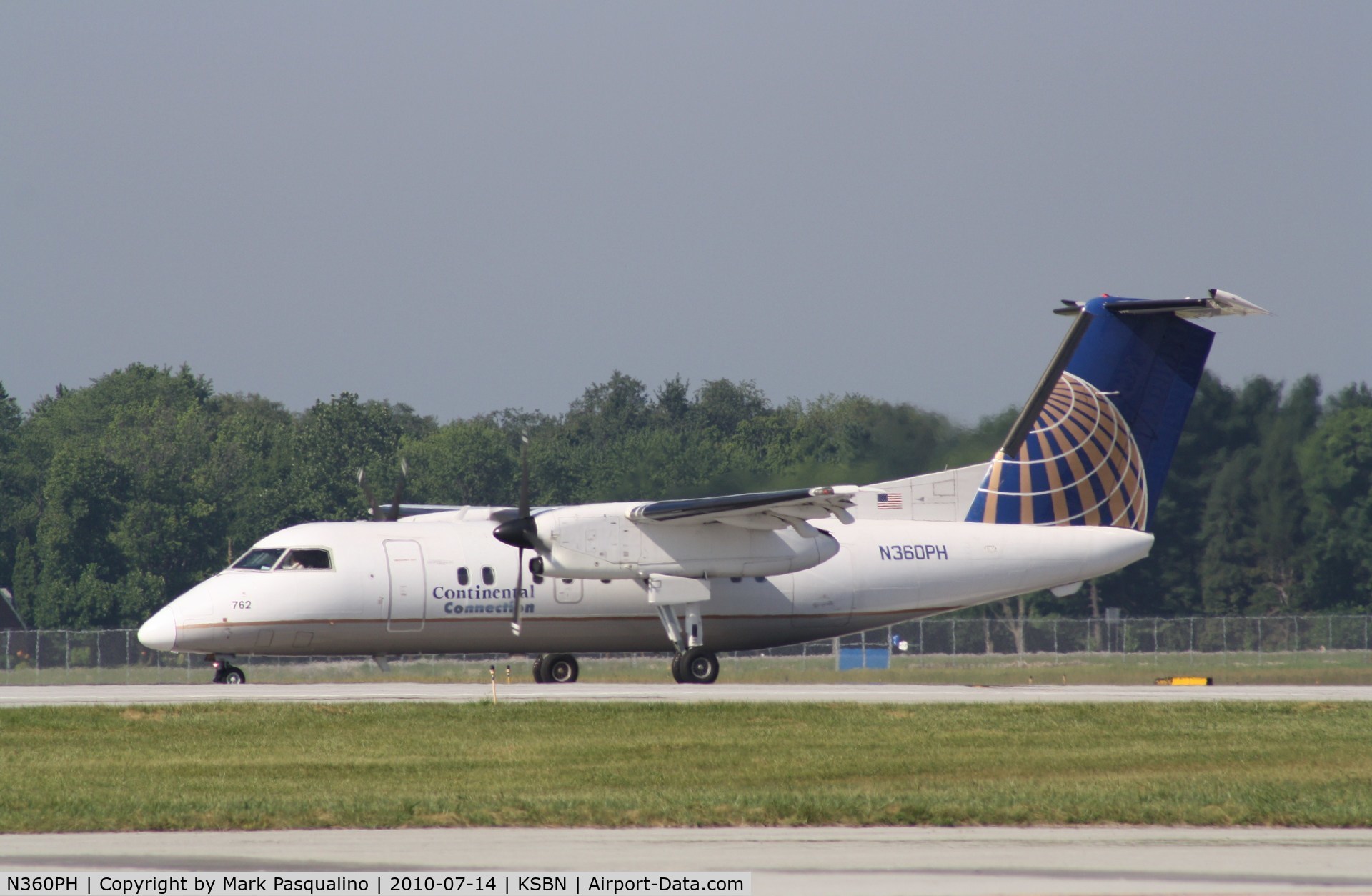 N360PH, 1998 Bombardier DHC-8-202 Dash 8 C/N 515, DHC-8-200