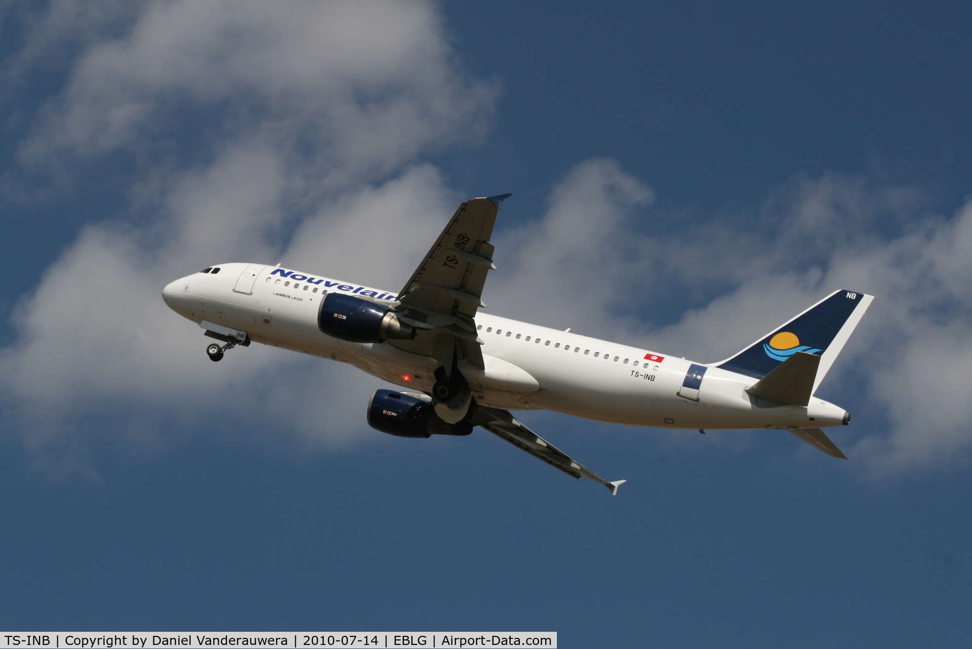 TS-INB, 2000 Airbus A320-214 C/N 1175, Flight LBT5131 is taking off from RWY 23L