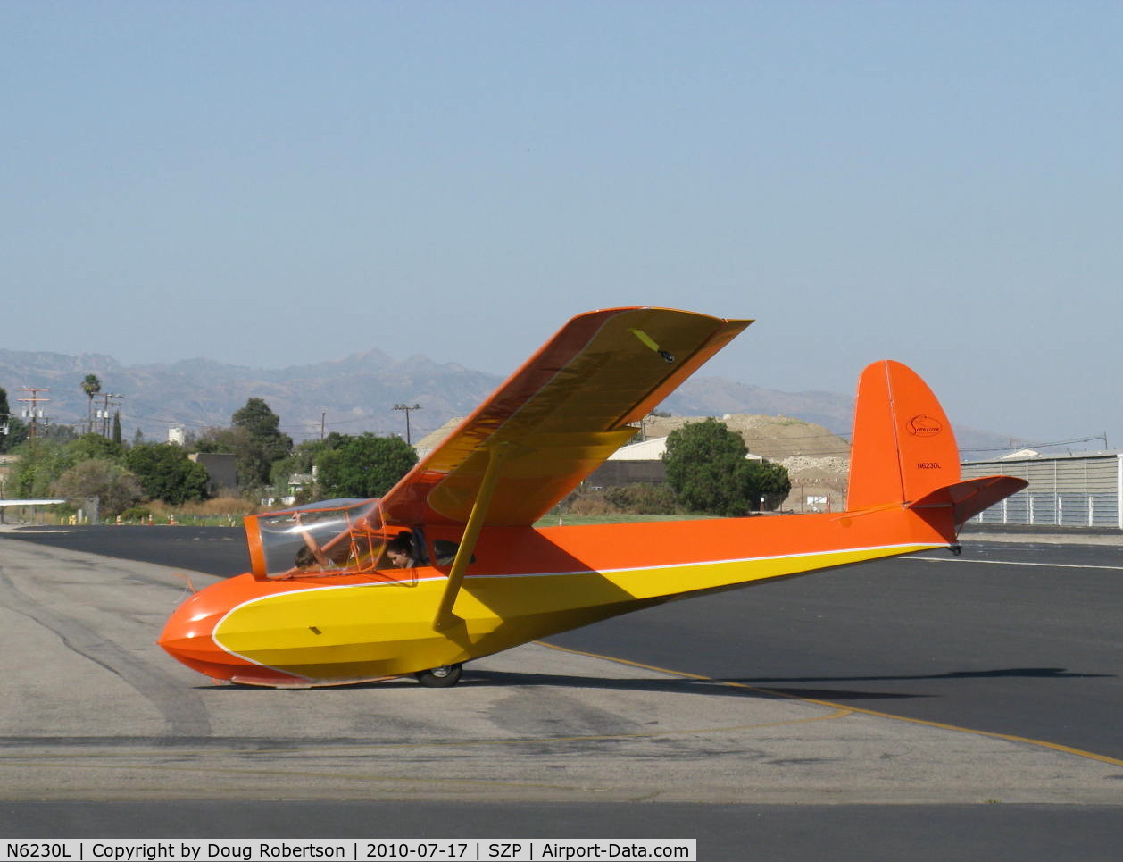 N6230L, 1964 Schweizer SGU 2-22E C/N 182, 1964 Schweizer SGU-2-22E Glider, stopped past taxiway-perfect!!