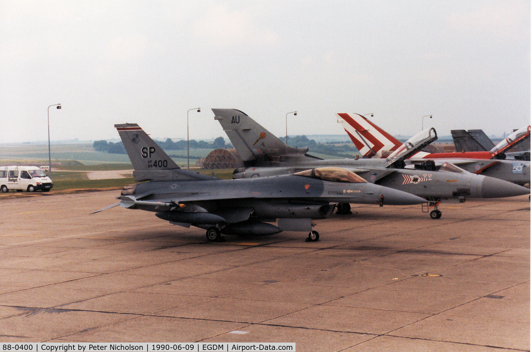 88-0400, 1988 General Dynamics F-16C Fighting Falcon C/N 5C-614, F-16C Falcon of Spangdahlem's 480th Tactical Fighter Squadron/52nd Tactical Fighter Wing on the flight-line at the 1990 Boscombe Down Battle of Britain 50th Anniversary Airshow.
