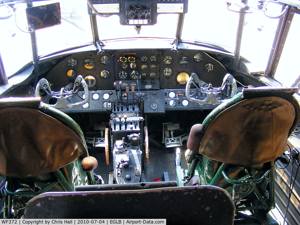 WF372, 1952 Vickers Varsity T.1 C/N 531, Cockpit of Vickers Varsity T.1 preserved at the Brooklands Museum