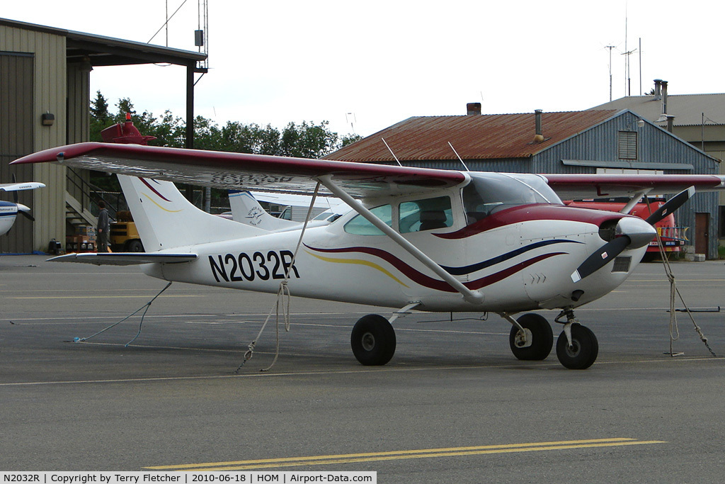 N2032R, 1964 Cessna 182G Skylane C/N 18255232, 1964 Cessna 182G, c/n: 18255232 at Homer