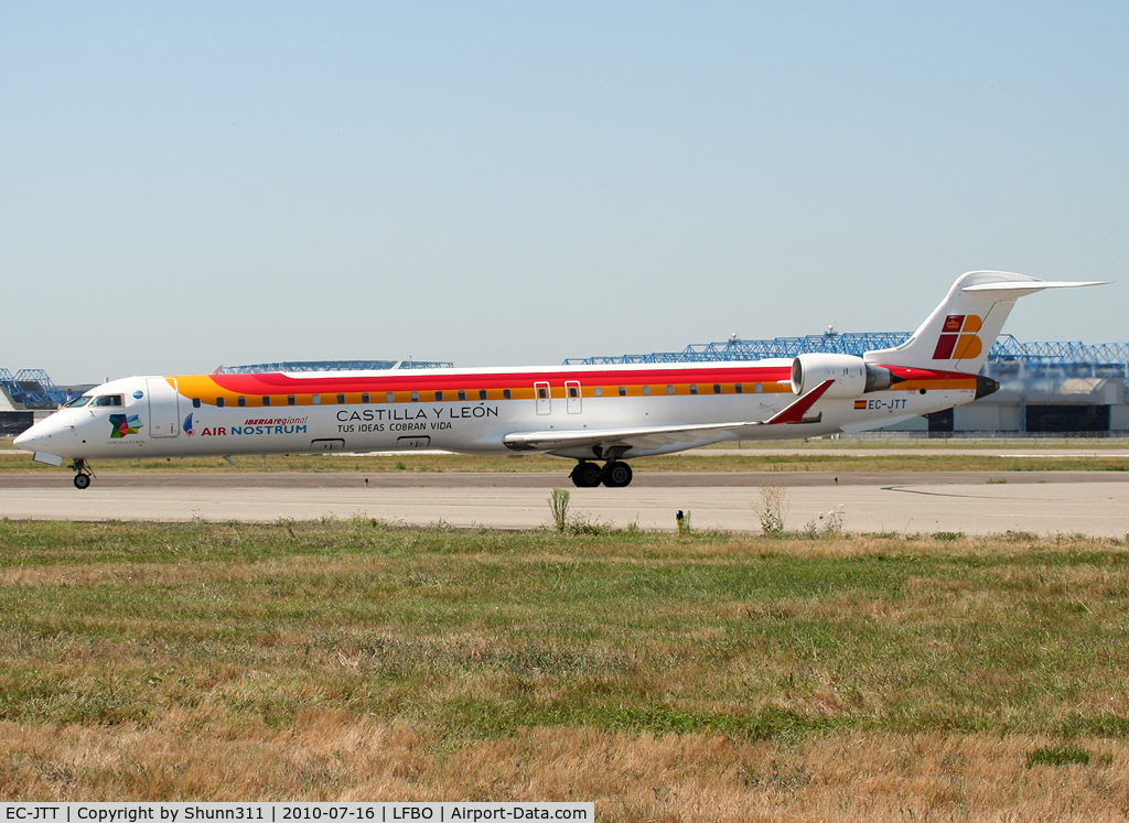 EC-JTT, 2006 Bombardier CRJ-900 (CL-600-2D24) C/N 15074, Taxiing to the terminal with additional 'Castilla Y Leon' logo...