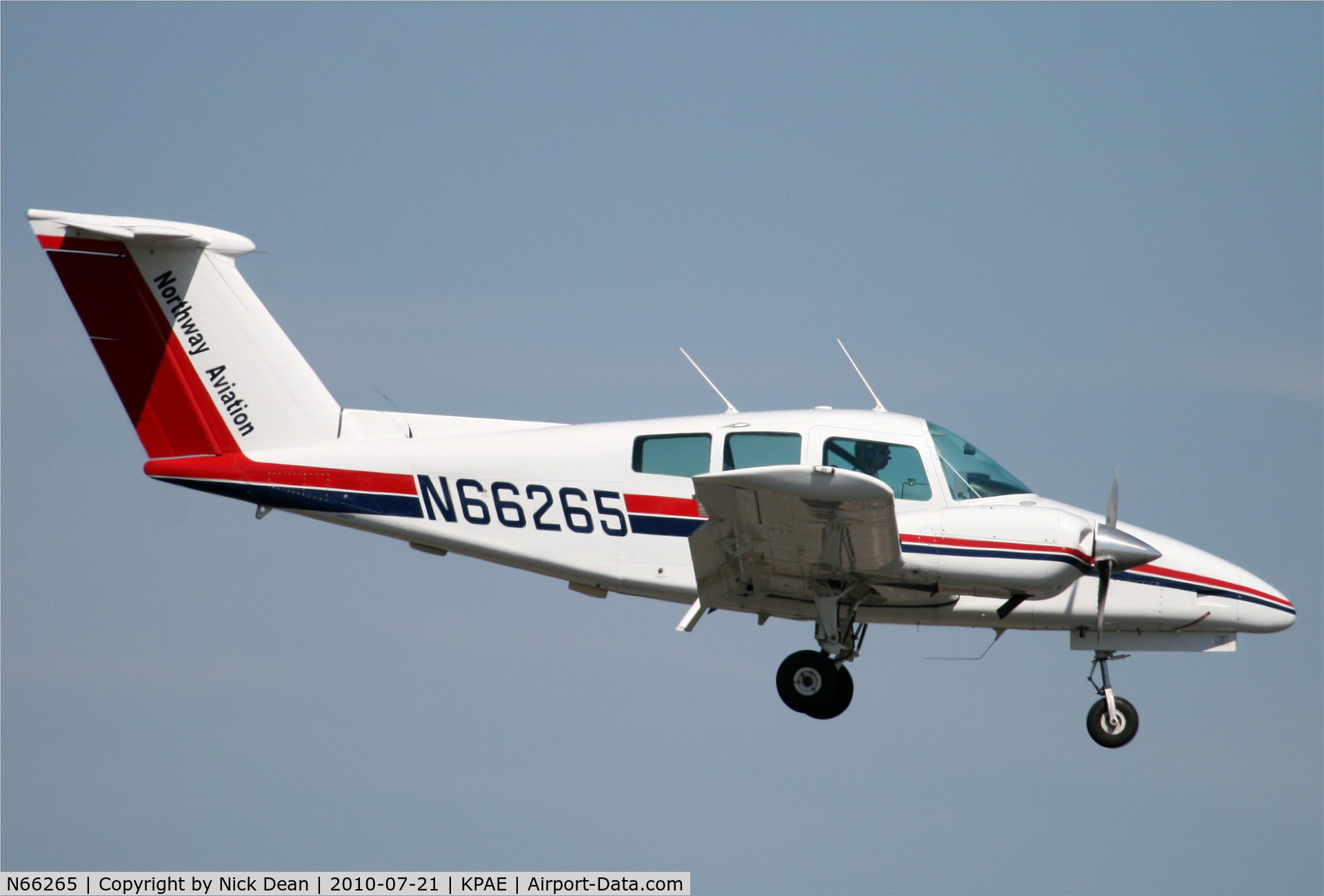 N66265, 1979 Beech 76 Duchess C/N ME-207, KPAE