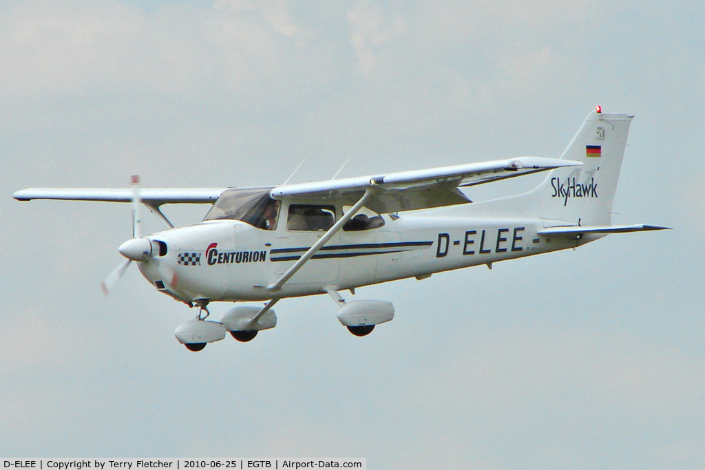 D-ELEE, 2005 Cessna 172S Skyhawk C/N 172S10099, German Cessna arriving at AeroExpo 2010