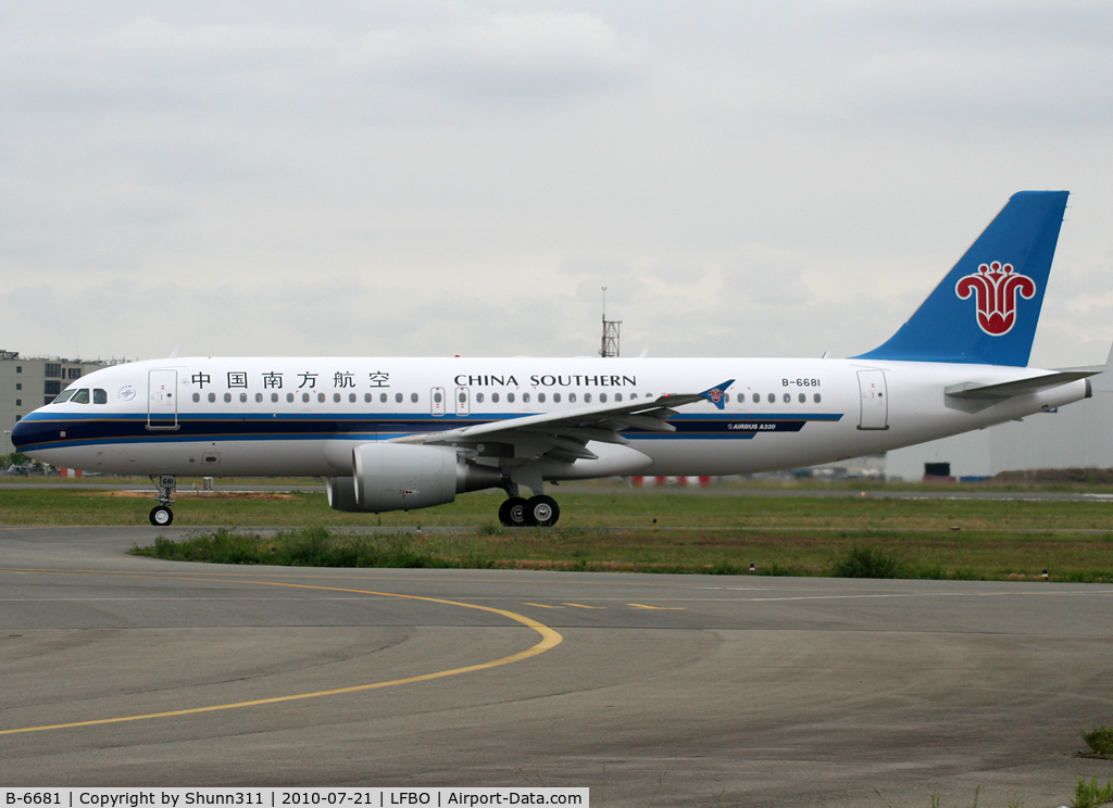 B-6681, 2010 Airbus A320-214 C/N 4365, Delivery day...