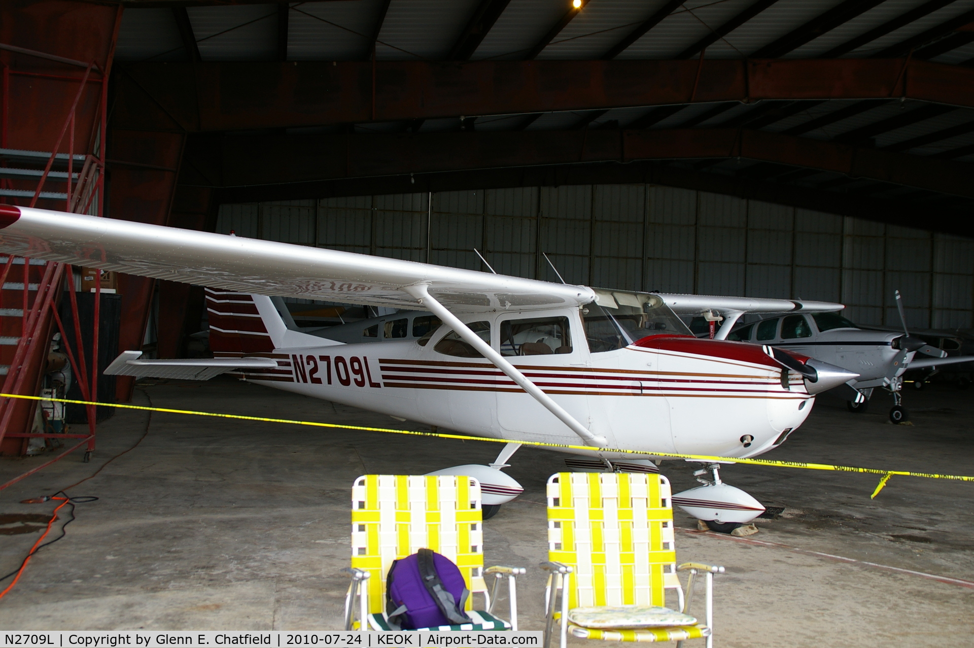 N2709L, 1967 Cessna 172H C/N 17255909, Parked in the hangar for the fly in