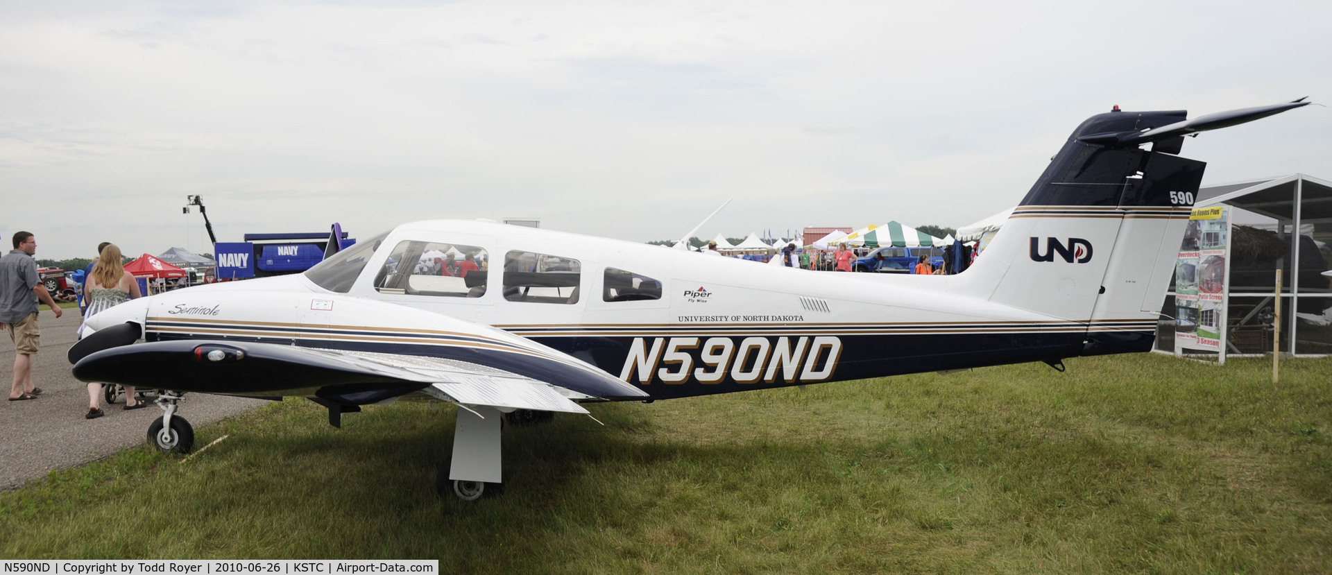 N590ND, 2009 Piper PA-44-180 Seminole C/N 4496269, on display at the 2010 Great Minnesota Air Show