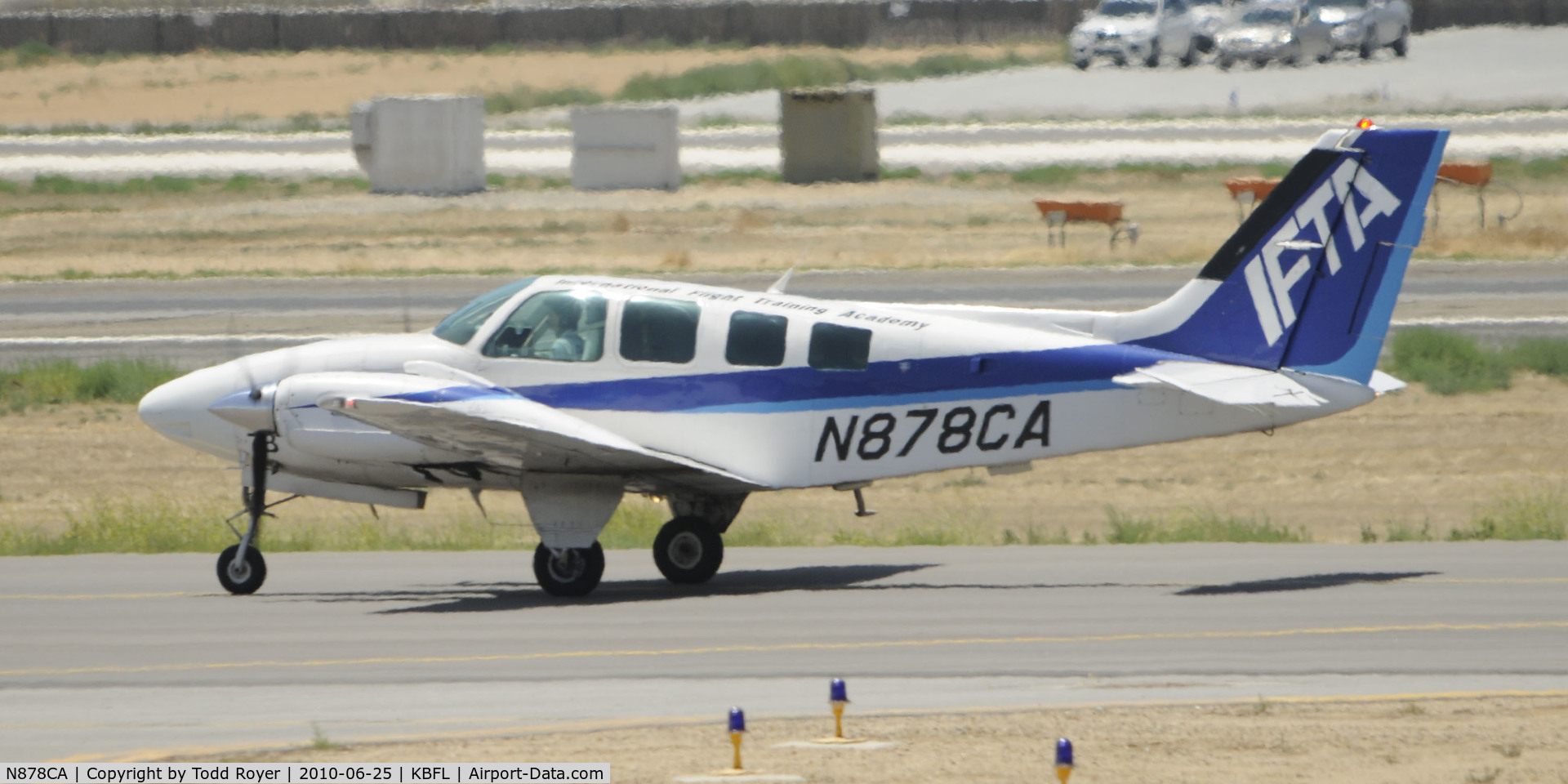 N878CA, 1994 Beech 58 Baron C/N TH-1728, learning to fly at Bakersfield