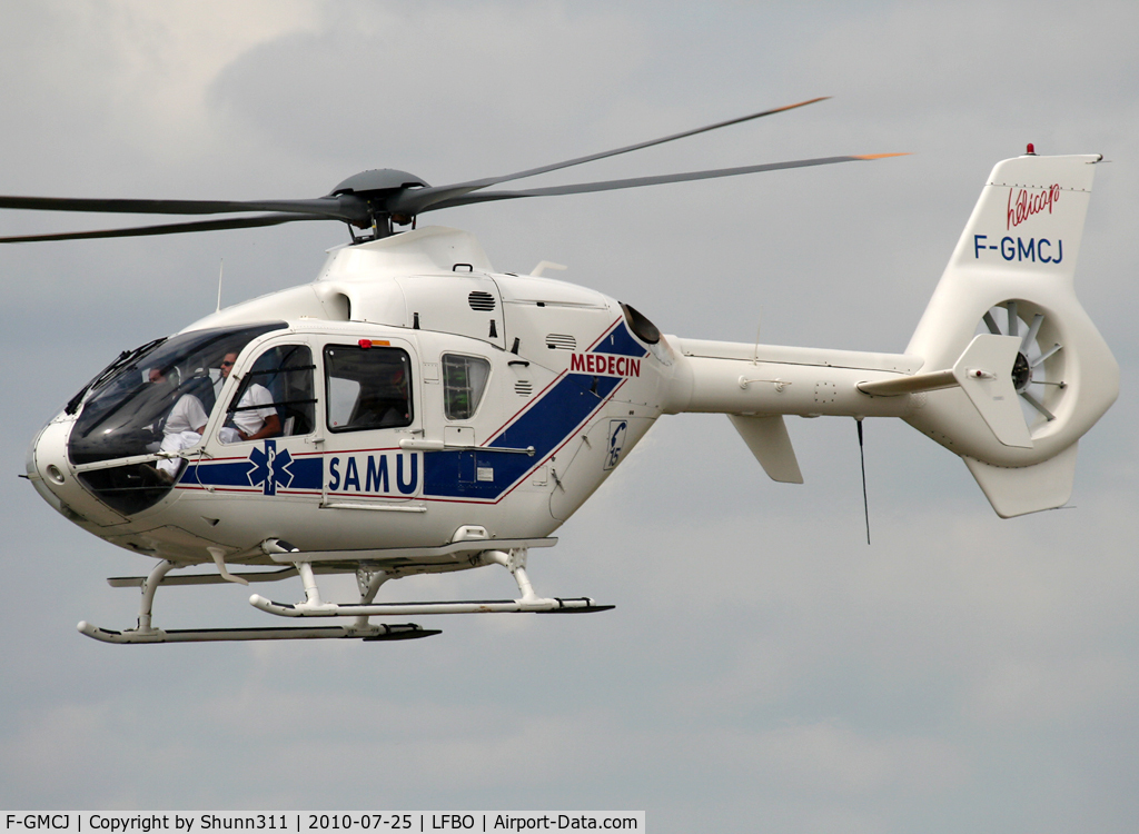 F-GMCJ, Eurocopter EC-135T-1 C/N 0020, Flying to FATO 32H after refuelling...