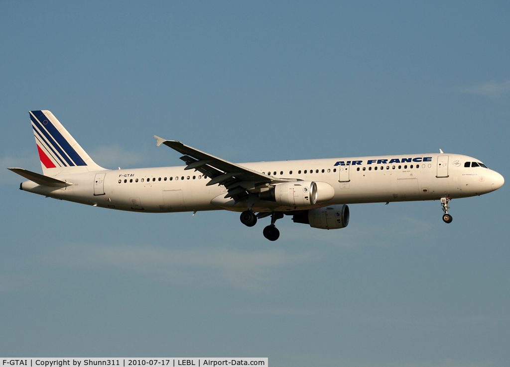 F-GTAI, 2000 Airbus A321-211 C/N 1299, Landing rwy 25R
