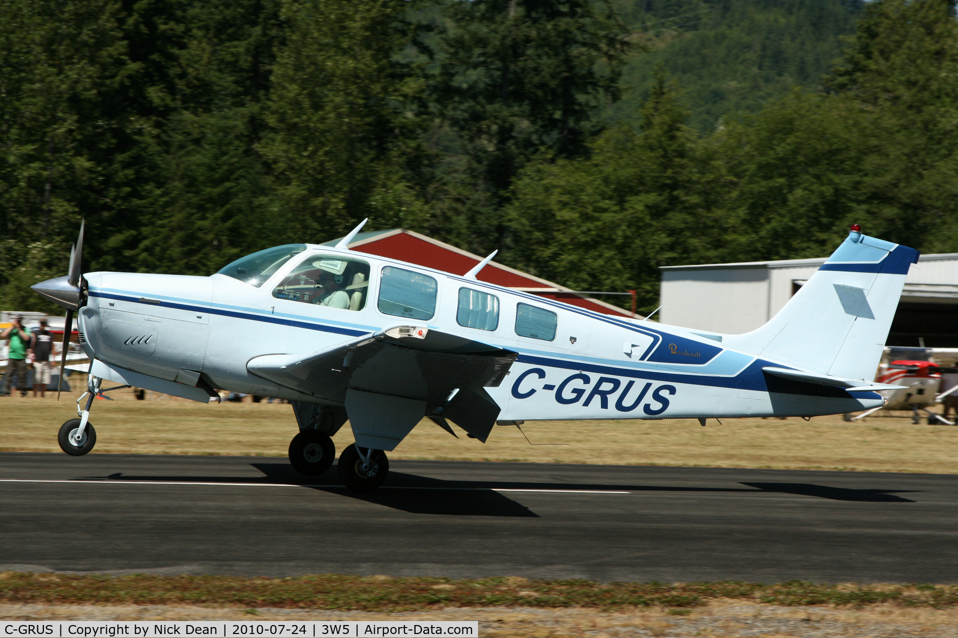 C-GRUS, 1980 Beech A36 Bonanza 36 C/N E-1800, 3W5