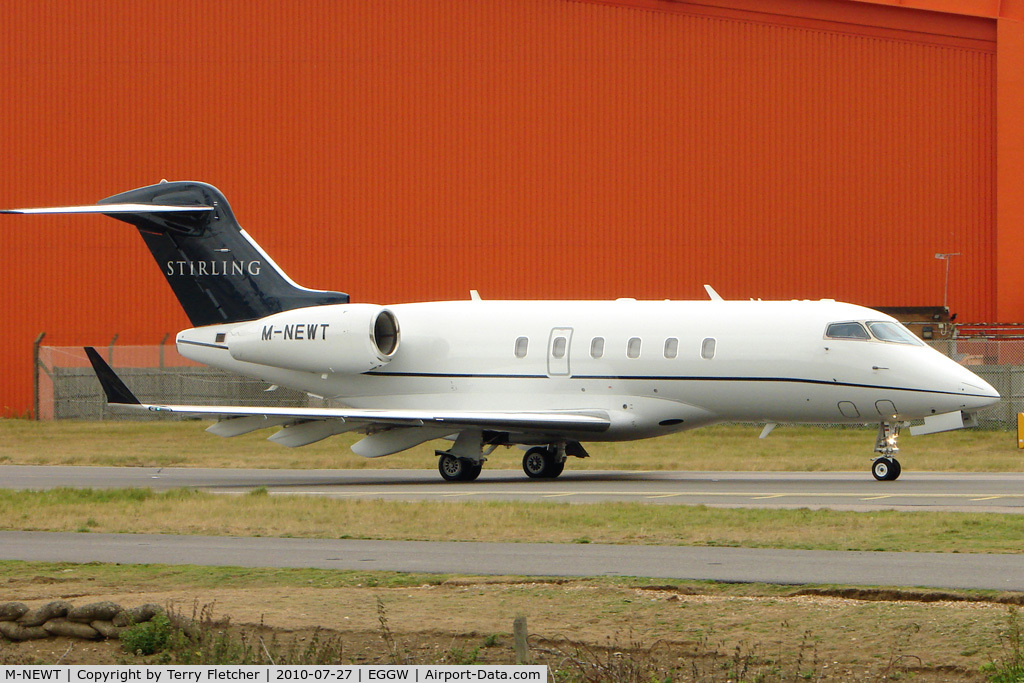 M-NEWT, 2007 Bombardier Challenger 300 (BD-100-1A10) C/N 20151, Stirling's 2007 Bomabardier BD100, c/n: 20151 departing Luton
