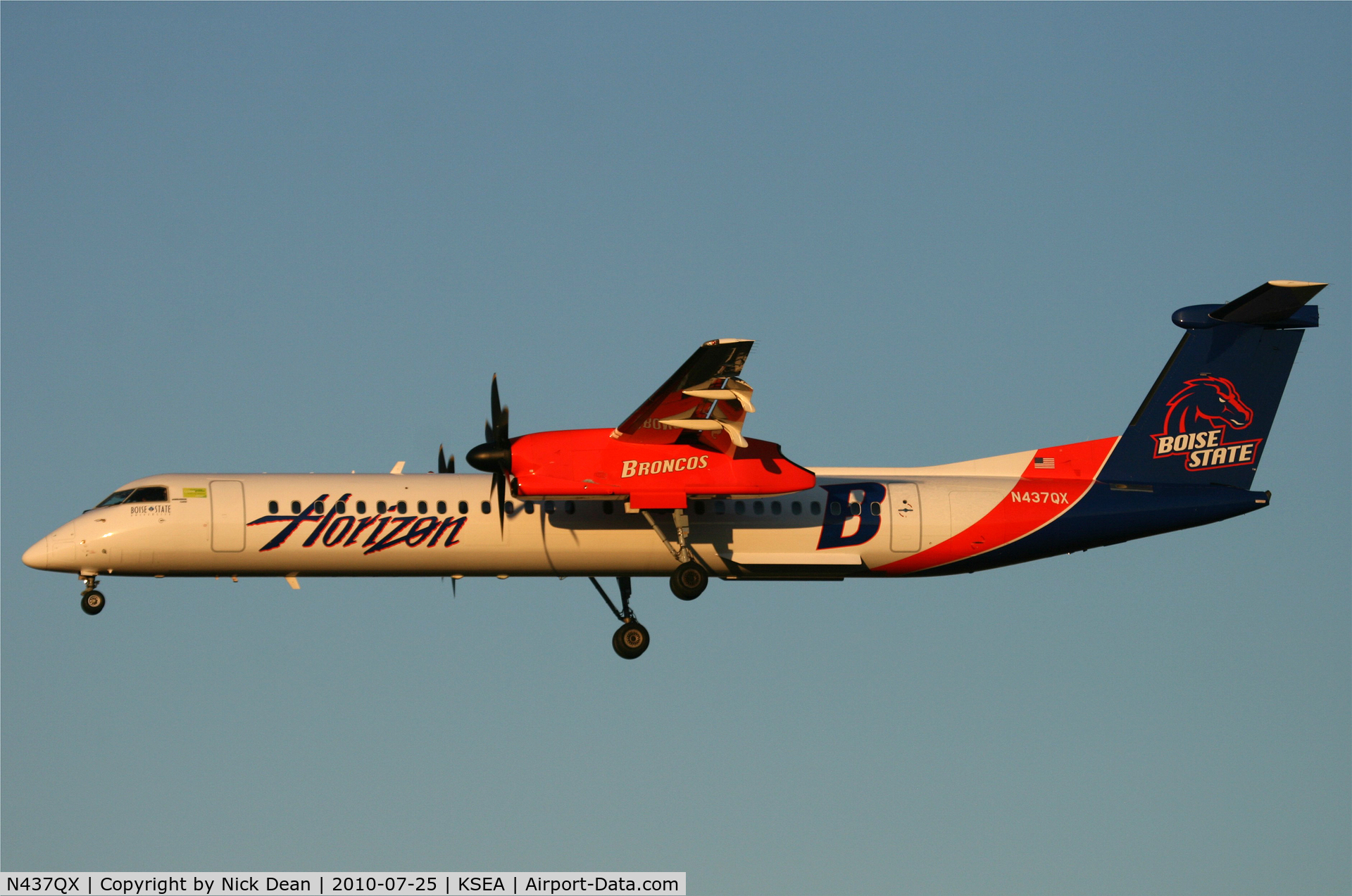 N437QX, 2009 De Havilland Canada DHC-8-402Q Dash 8 C/N 4240, KSEA