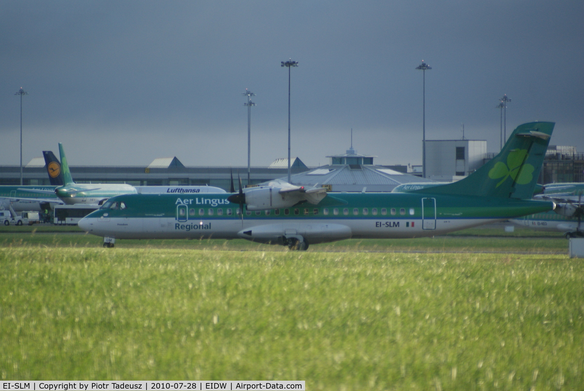 EI-SLM, 1994 ATR 72-212 C/N 413, Dublin