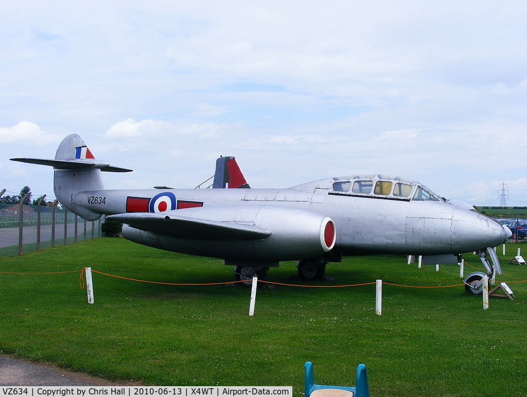 VZ634, Gloster Meteor T.7 C/N Not found VZ634, at the Newark Air Museum