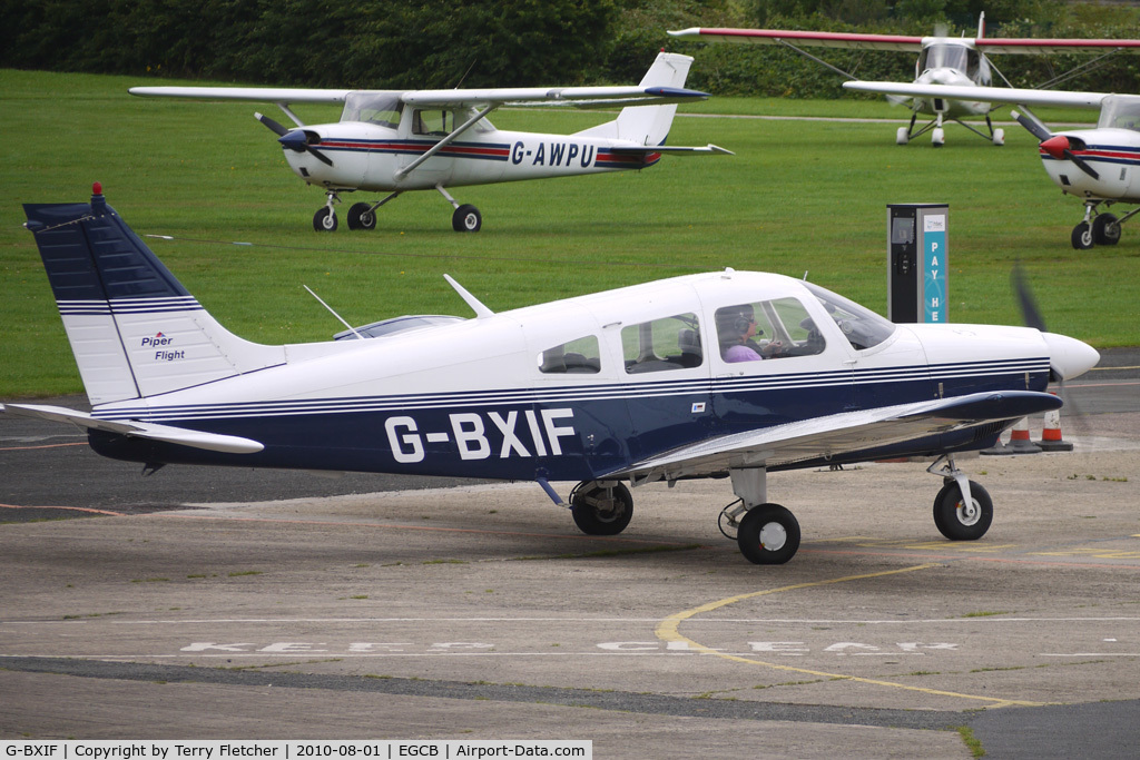 G-BXIF, 1976 Piper PA-28-181 Cherokee Archer II C/N 28-7690404, 1976 Piper PIPER PA-28-181, c/n: 28-7690404 refuels at City of Manchester Airport