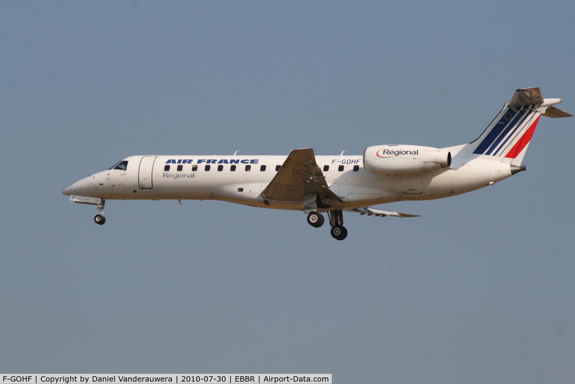 F-GOHF, 2000 Embraer ERJ-135ER (EMB-135ER) C/N 145347, Arrival of flight AF5402 to RWY 25L
