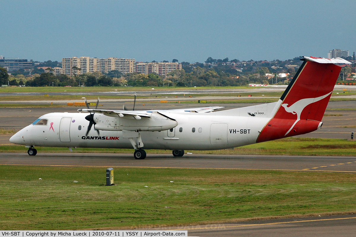 VH-SBT, 2002 De Havilland Canada DHC-8-315Q Dash 8 C/N 580, At Sydney