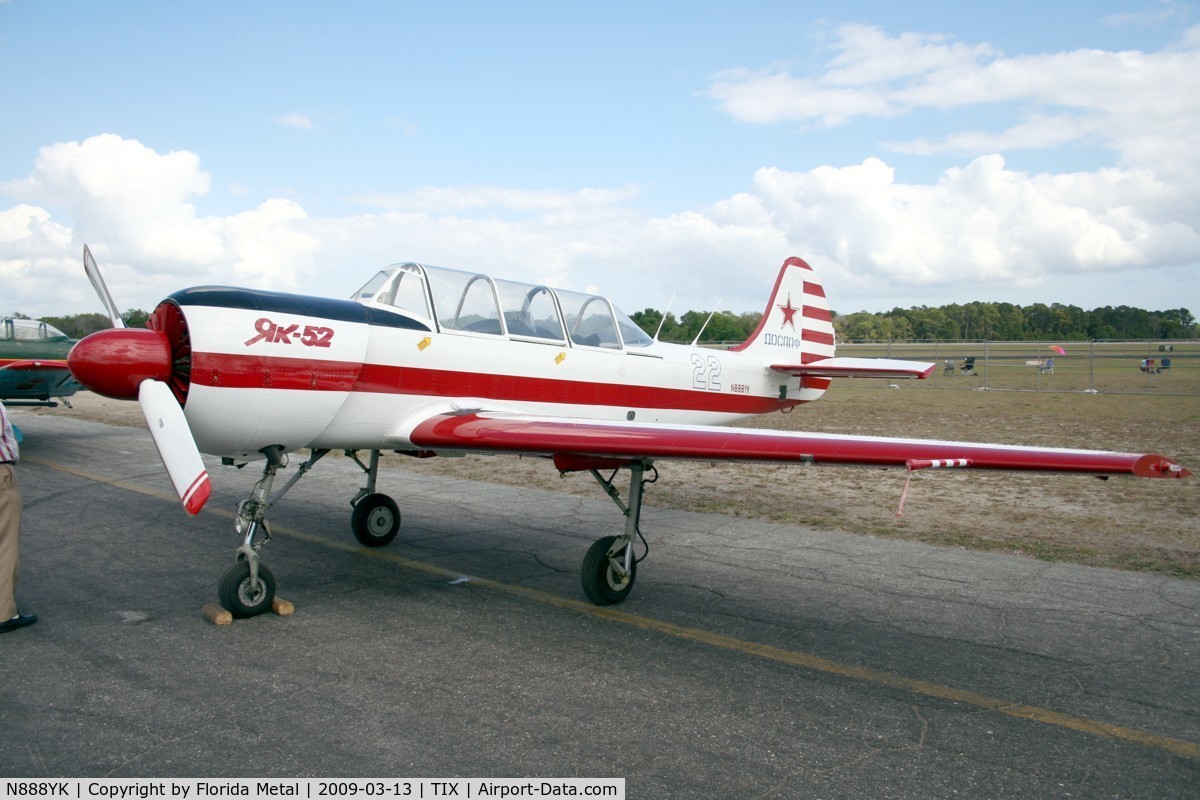 N888YK, 1995 Yakovlev Yak-52 C/N 9511903, Yak-52