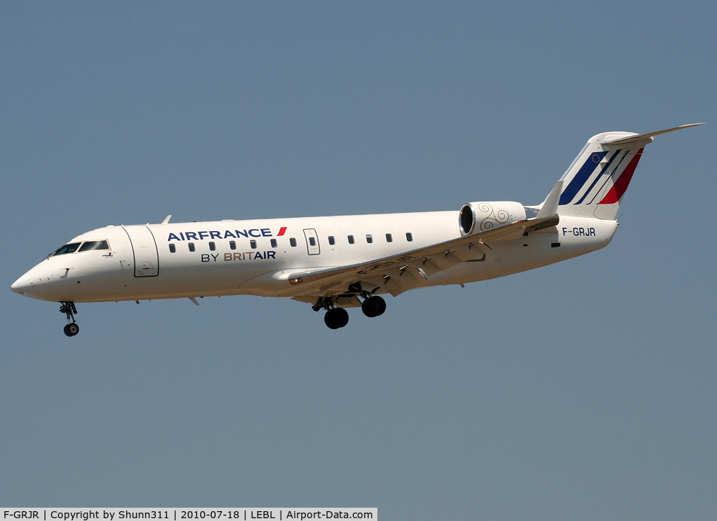 F-GRJR, 2000 Canadair CRJ-100ER (CL-600-2B19) C/N 7375, Landing rwy 25R