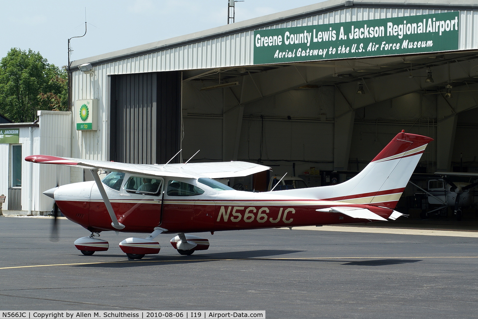 N566JC, 1977 Cessna 182Q Skylane C/N 18265541, 1977 Cessna 182Q