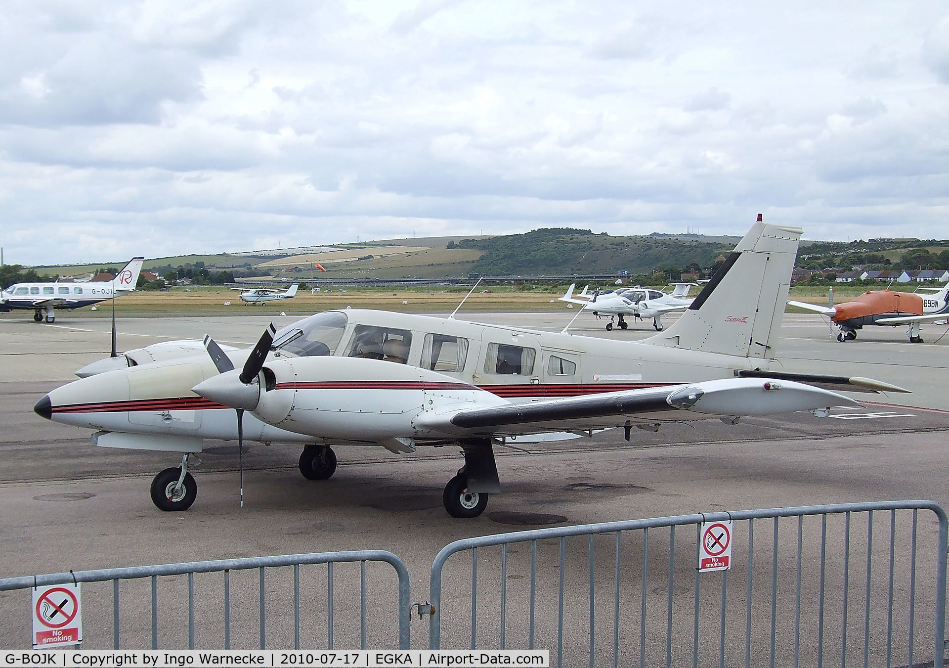 G-BOJK, 1986 Piper PA-34-220T Seneca III C/N 34-33020, Piper PA-34-220T Seneca III at Shoreham airport