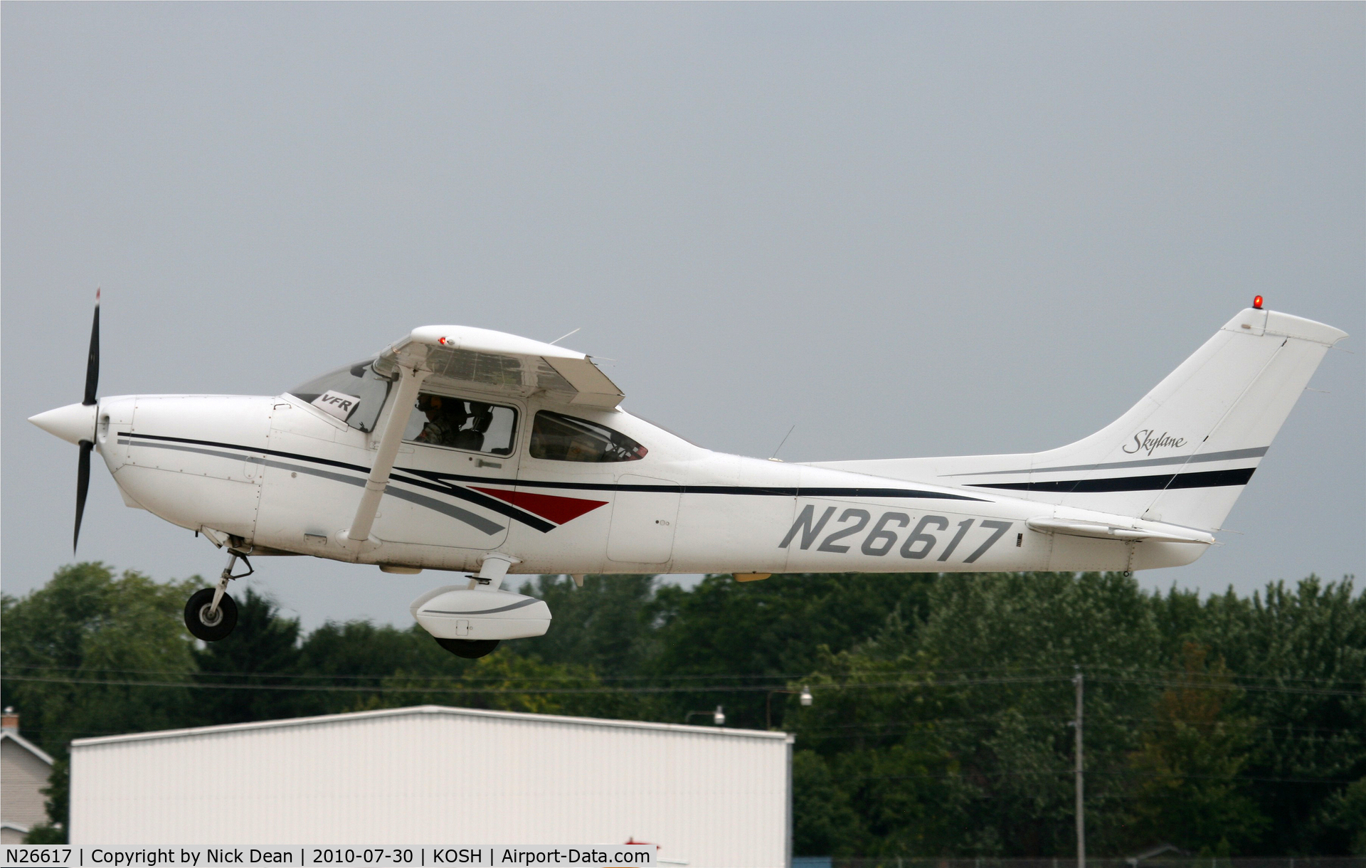 N26617, 1998 Cessna 182S Skylane C/N 18280330, KOSH