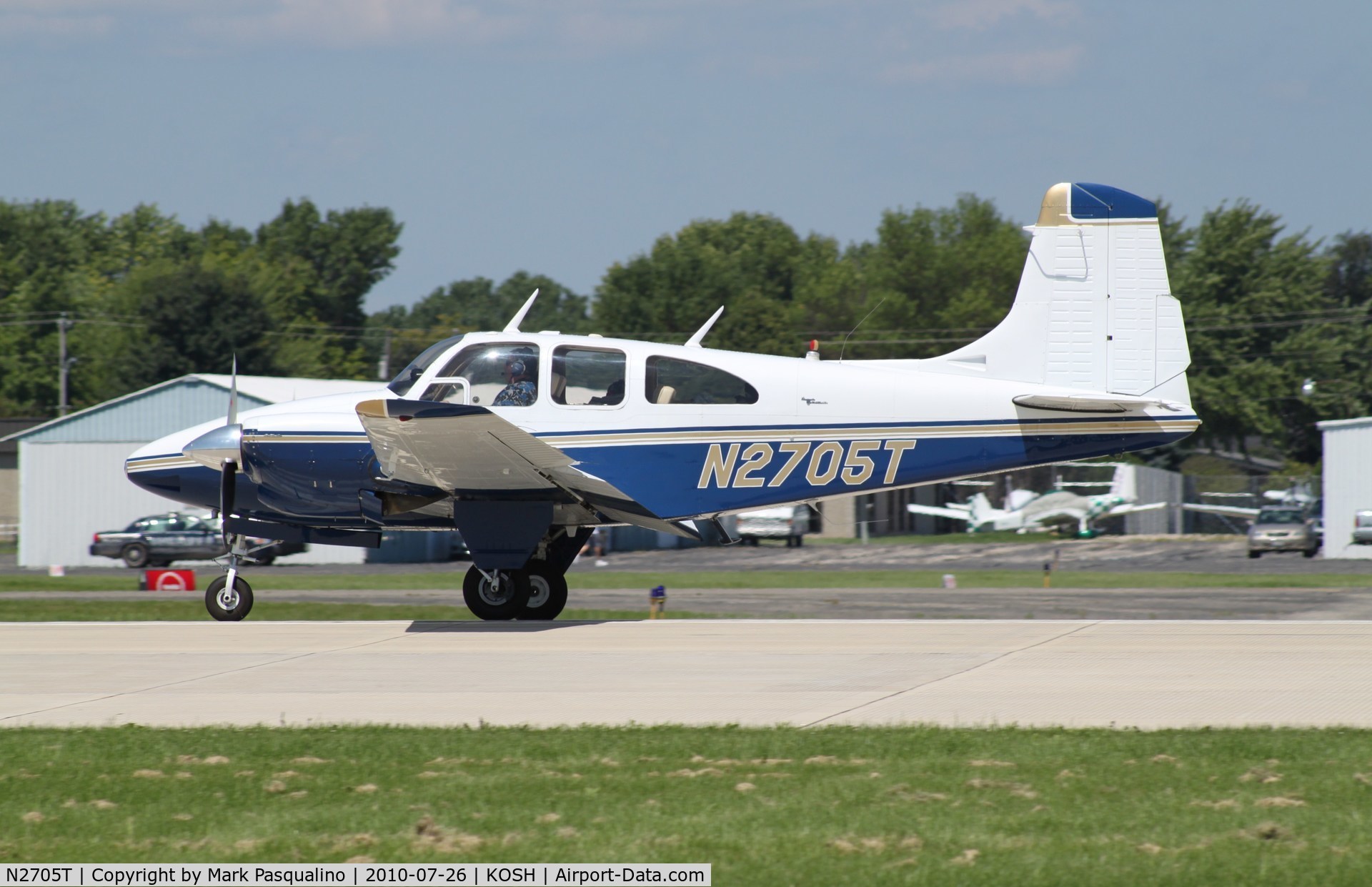 N2705T, 1967 Beech D95A Travel Air C/N TD-690, Beech D95A