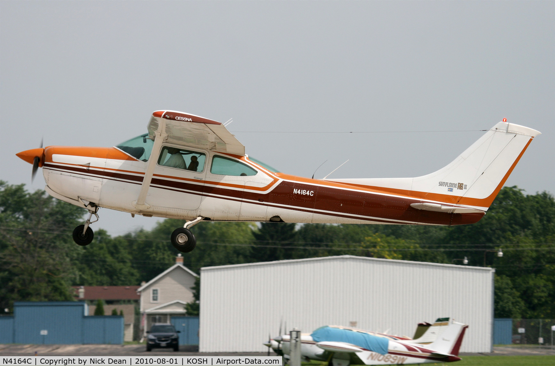 N4164C, 1978 Cessna R182 Skylane RG C/N R18200333, KOSH