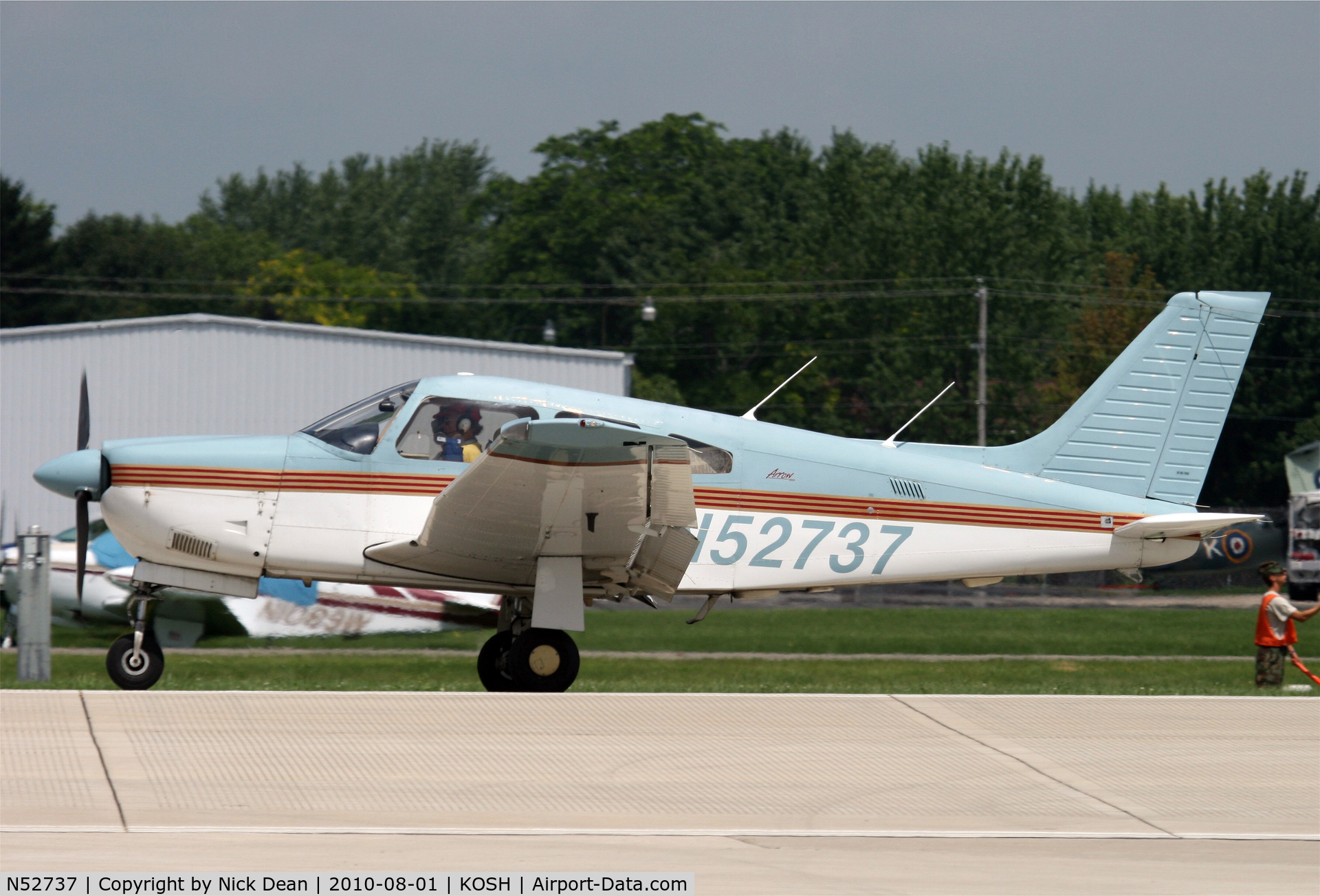 N52737, 1989 Piper PA-28R-201 Cherokee Arrow III C/N 28-37021, KOSH