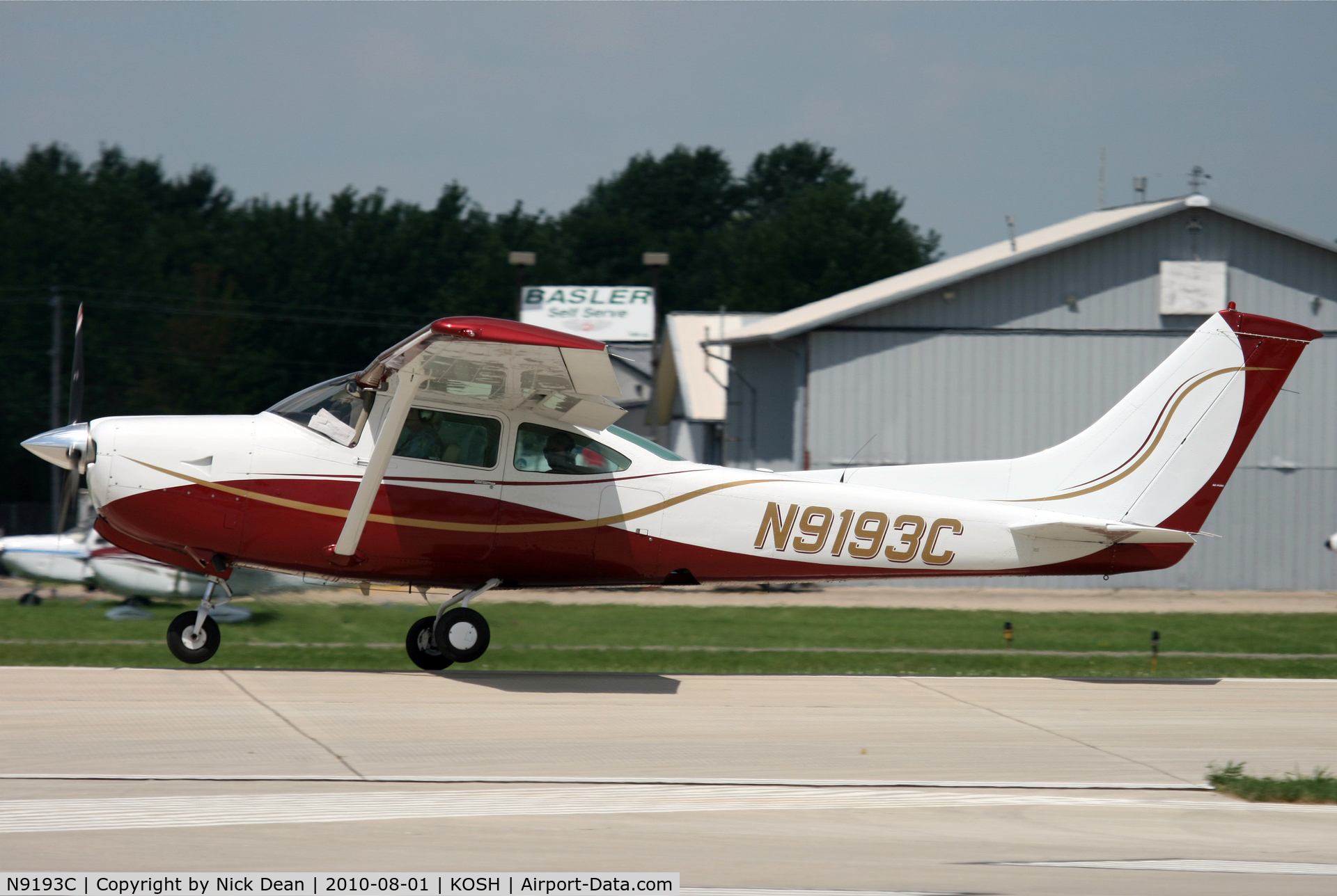 N9193C, 1978 Cessna R182 Skylane RG C/N R18200440, KOSH