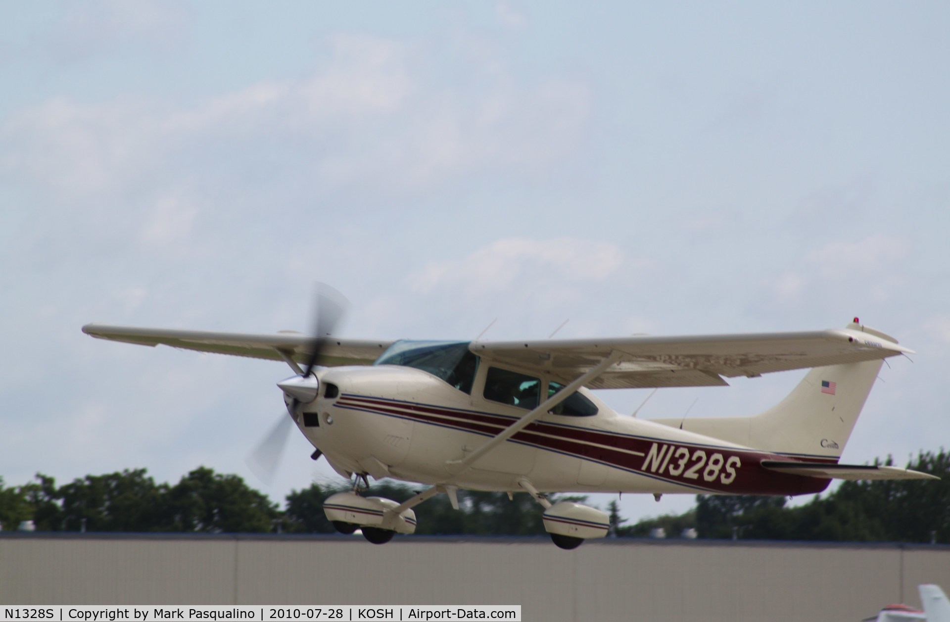 N1328S, 1976 Cessna 182P Skylane C/N 18264892, Cessna 182P
