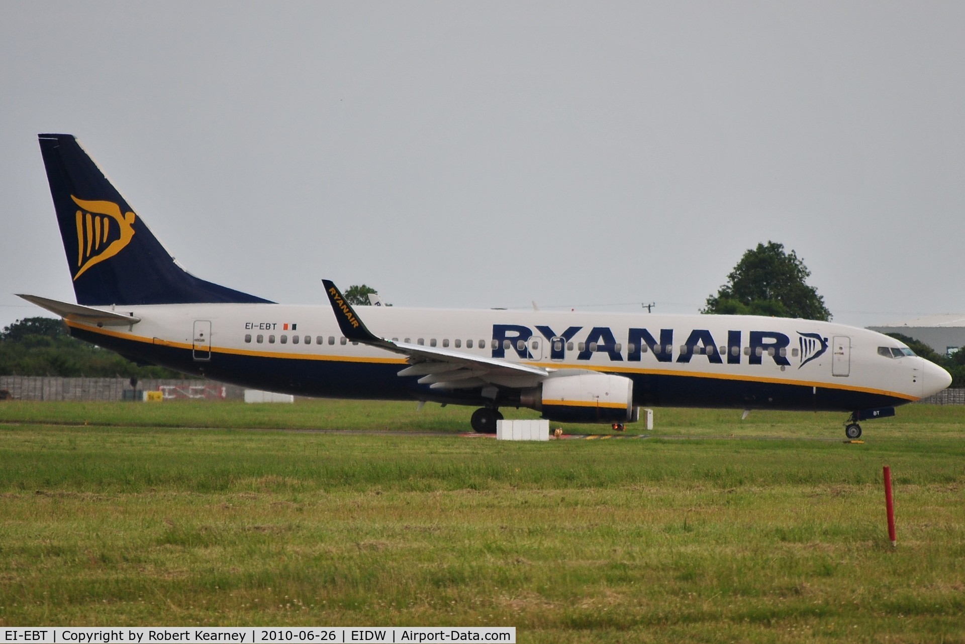 EI-EBT, 2009 Boeing 737-8AS C/N 35000, Ryanair waiting on E7 for take-off clearence