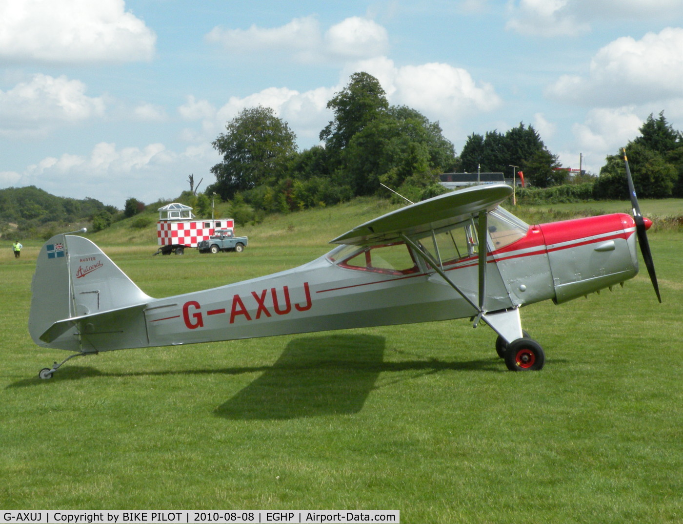 G-AXUJ, 1948 Auster J-1 Autocrat C/N 1957, POPHAM AUSTER FLY-IN 2010-08-08.