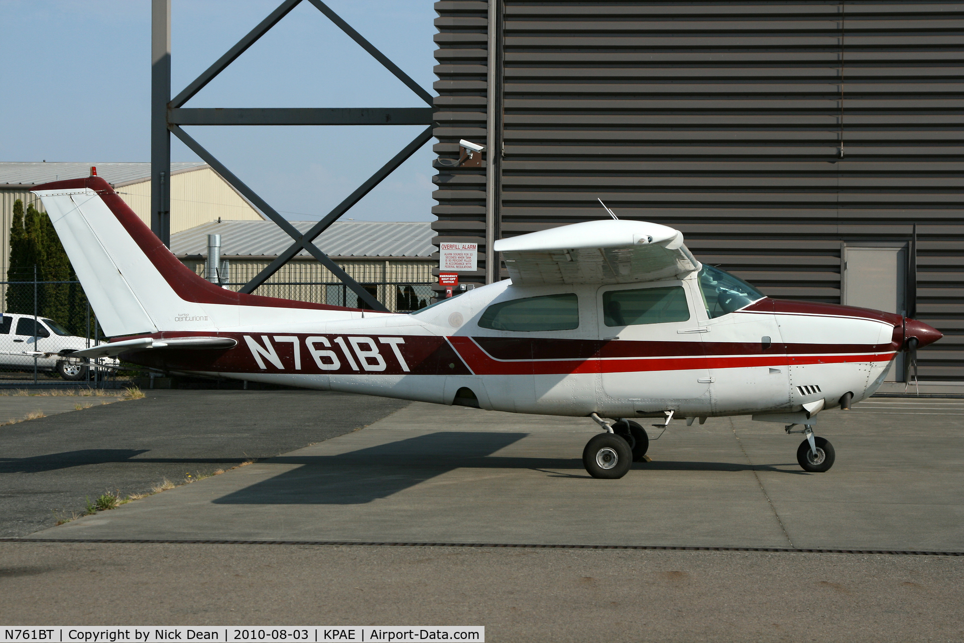 N761BT, 1977 Cessna T210M Turbo Centurion C/N 21062132, KPAE