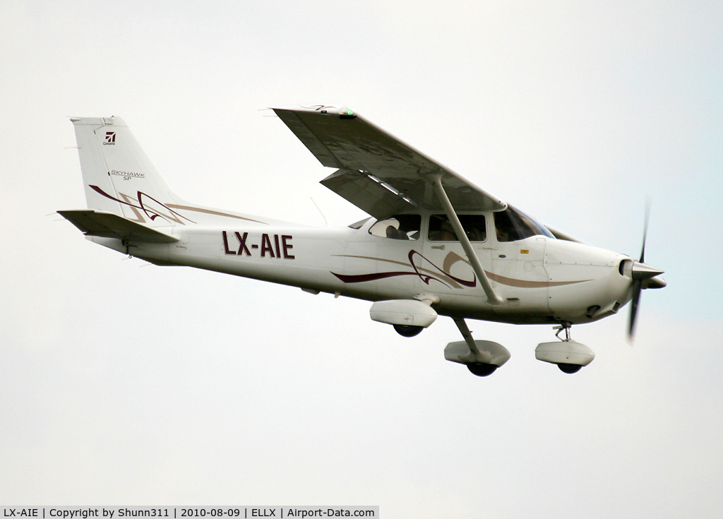 LX-AIE, Cessna 172S Skyhawk SP C/N 172S10739, Landing rwy 24