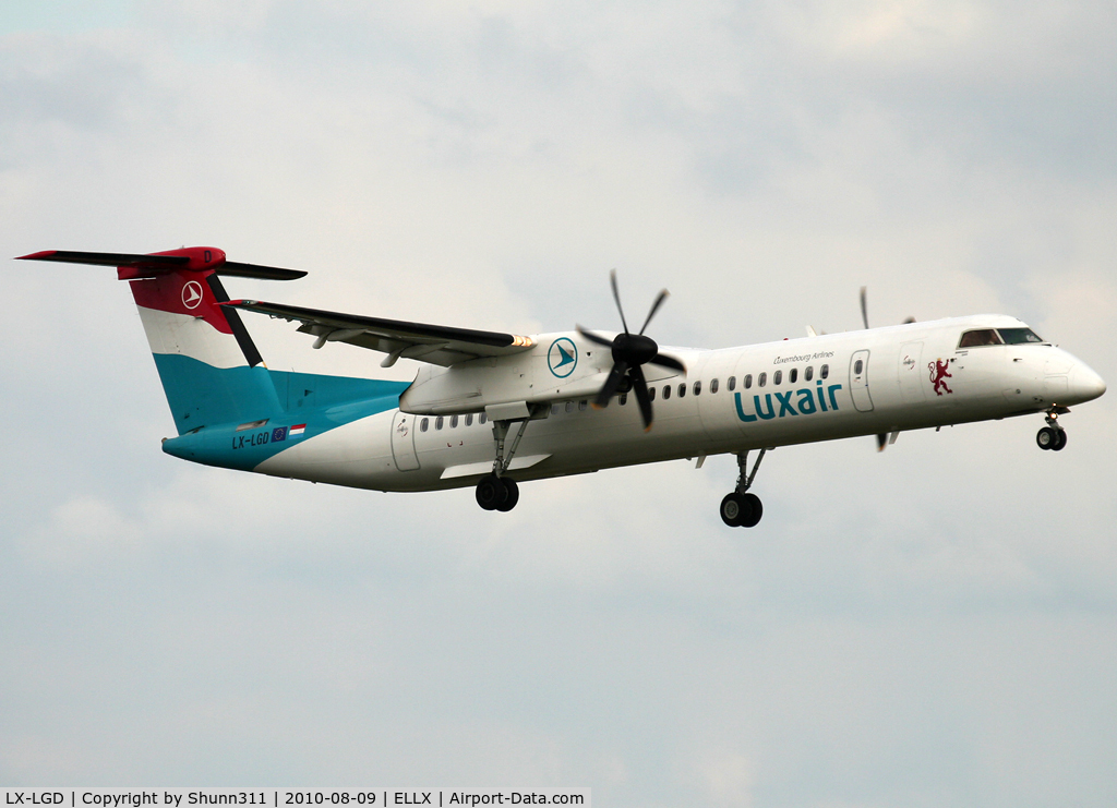 LX-LGD, 2007 De Havilland Canada DHC-8-402Q Dash 8 C/N 4171, Landing rwy 24...