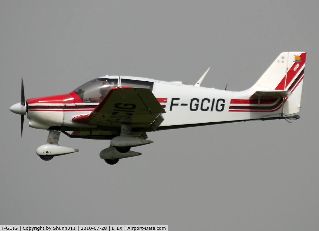 F-GCIG, Robin DR-400-180 Regent Regent C/N 1453, Landing rwy 22