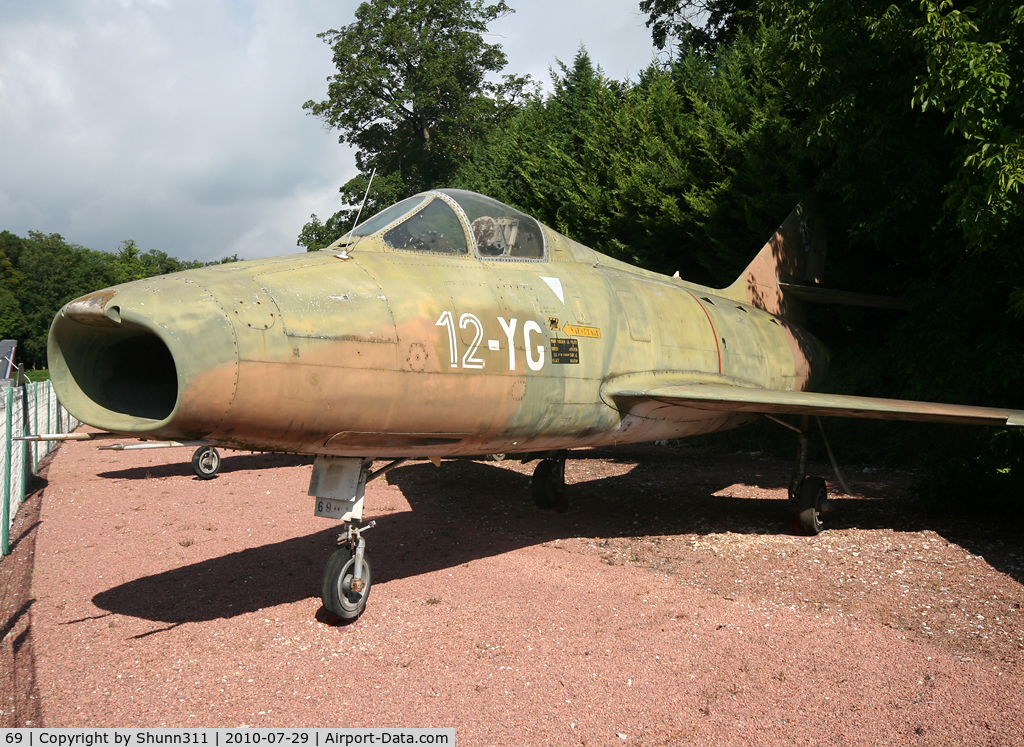 69, Dassault Super Mystere B.2 C/N 69, S/n 69 - Preserved inside Savigny-les-Beaune Museum