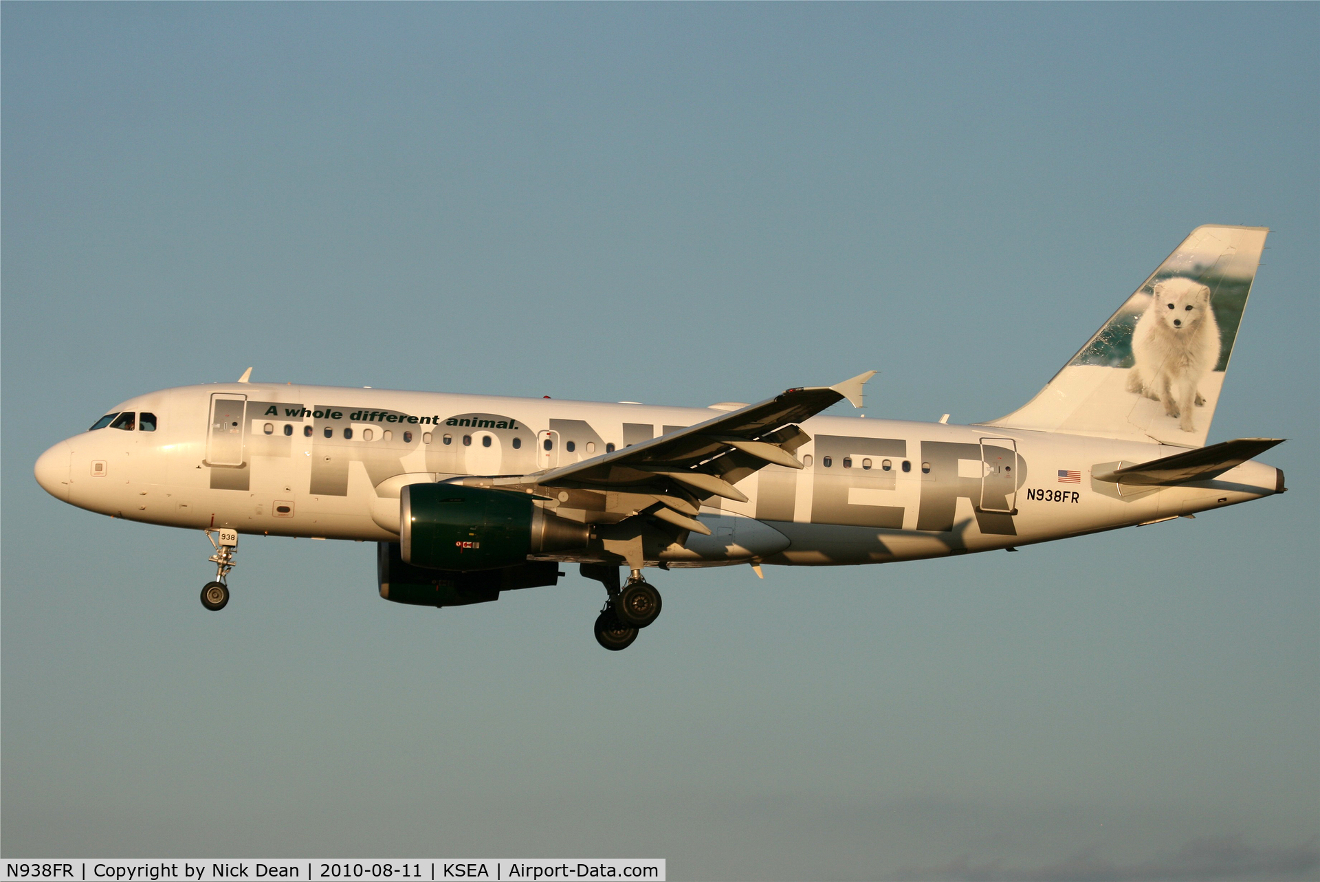 N938FR, 2005 Airbus A319-111 C/N 2406, KSEA