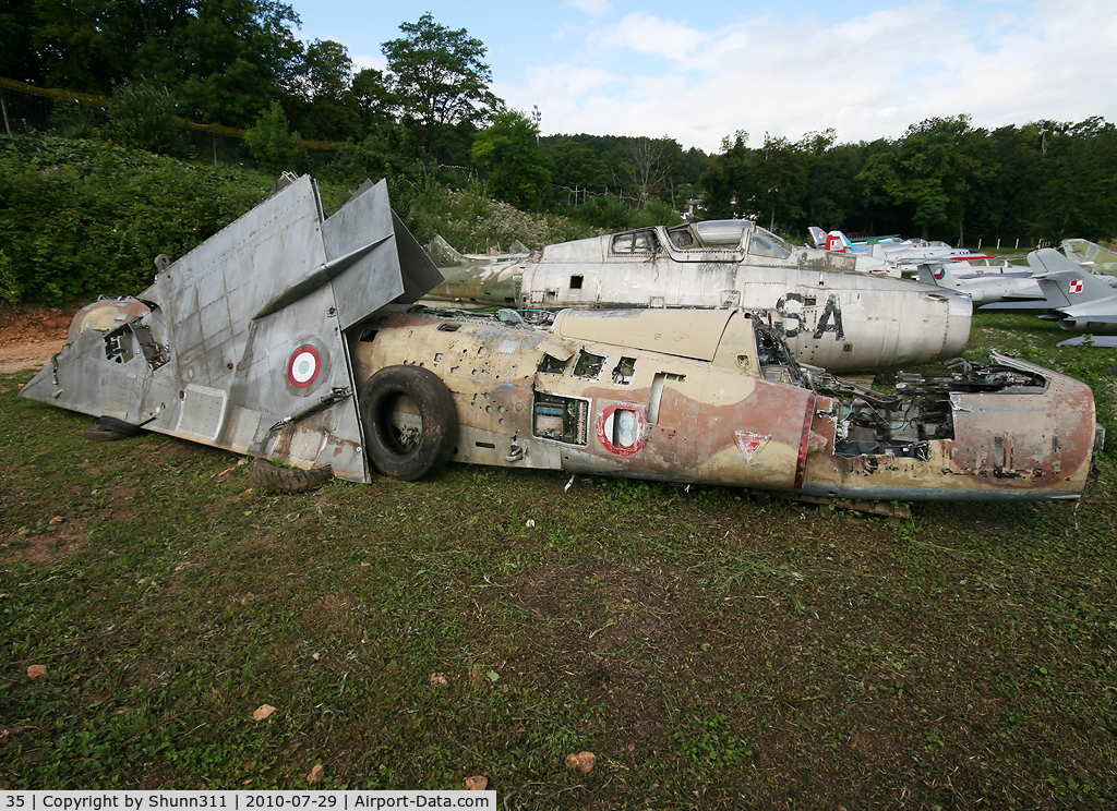 35, Dassault Mirage IIIC C/N 35, S/n 35 - Mirage IIIC stored inside Savigny-les-Beaune Museum...
