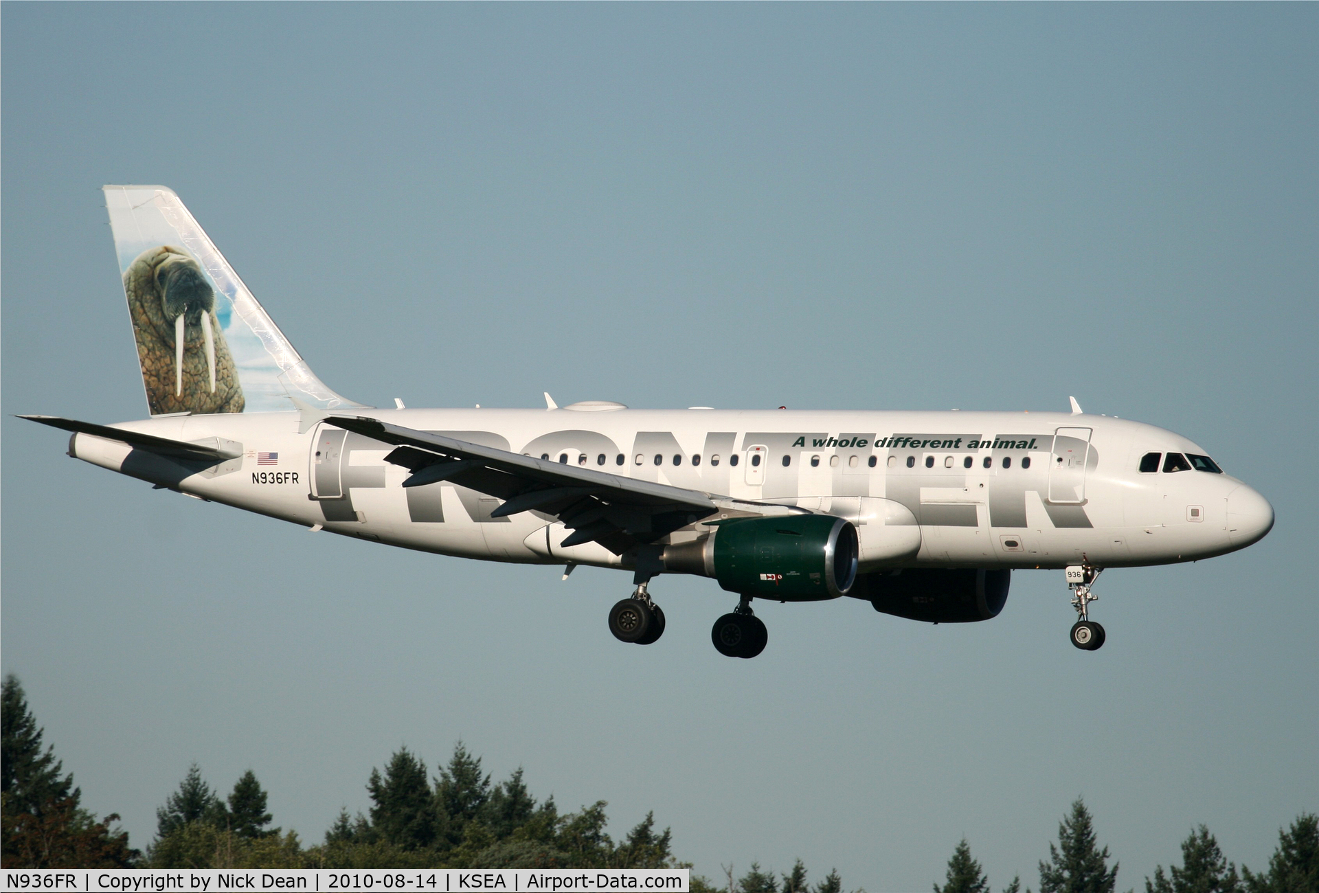 N936FR, 2005 Airbus A319-111 C/N 2392, KSEA