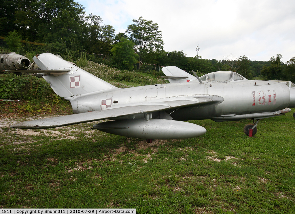 1811, Mikoyan-Gurevich LIM-2 C/N 1B-01811, S/n 1B-01811 - Poland Air Force Lim-2 preserved inside Savigny-les-Beaune Museum...