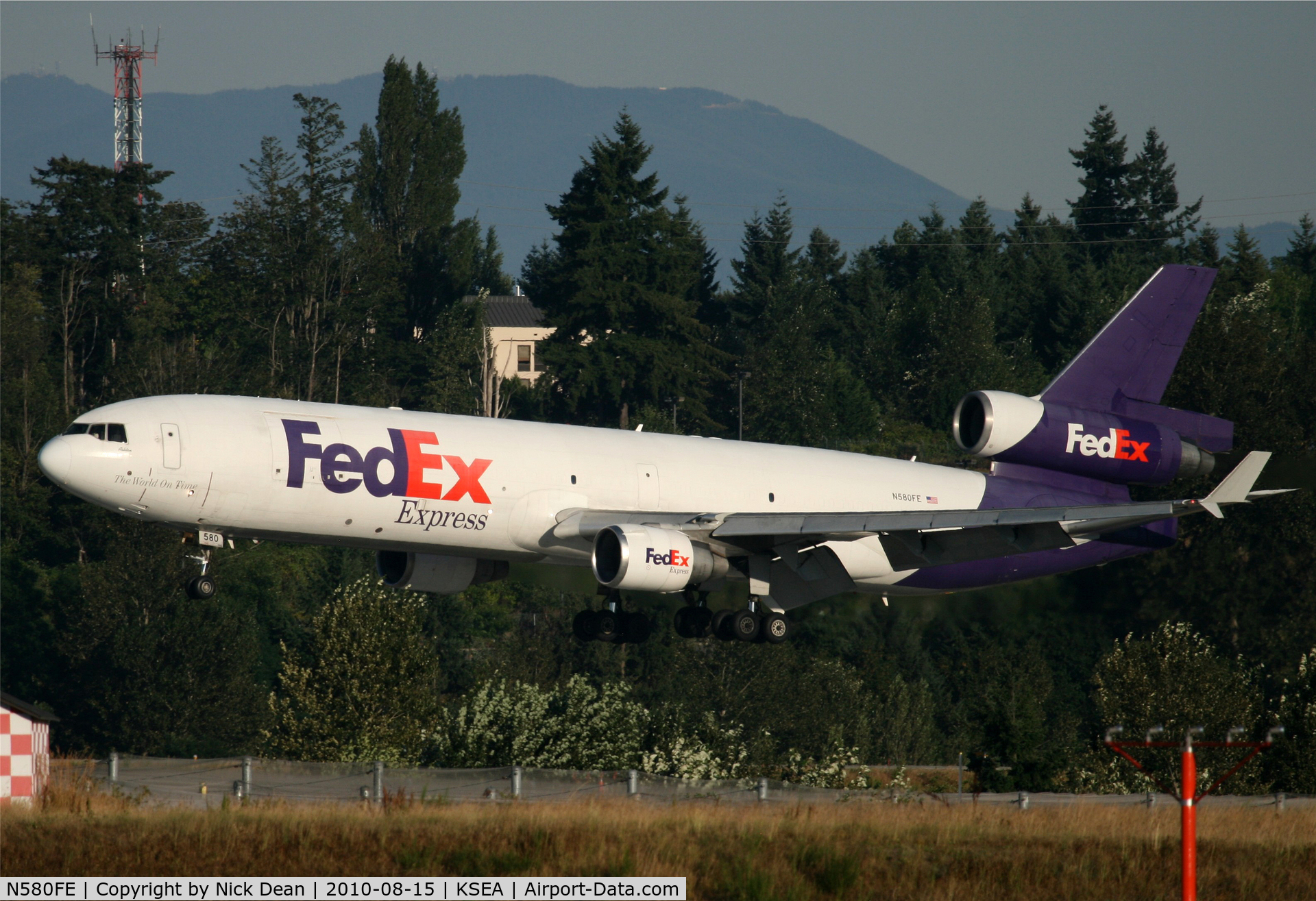 N580FE, 1993 McDonnell Douglas MD-11F C/N 48471, KSEA