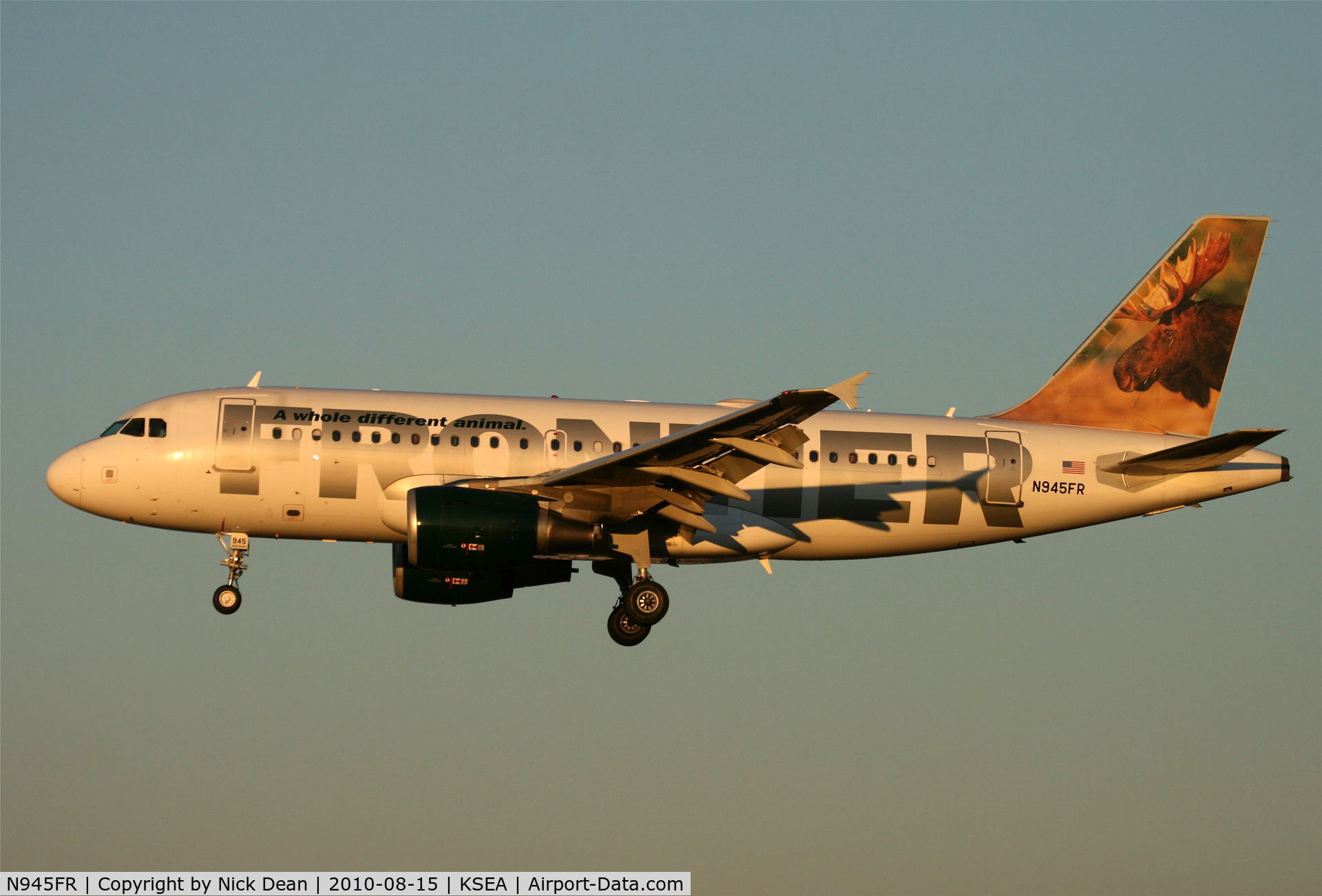 N945FR, 2006 Airbus A319-111 C/N 2751, KSEA