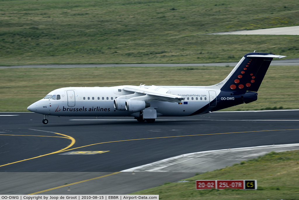 OO-DWG, 1998 British Aerospace Avro 146-RJ100 C/N E3336, return to its home base.