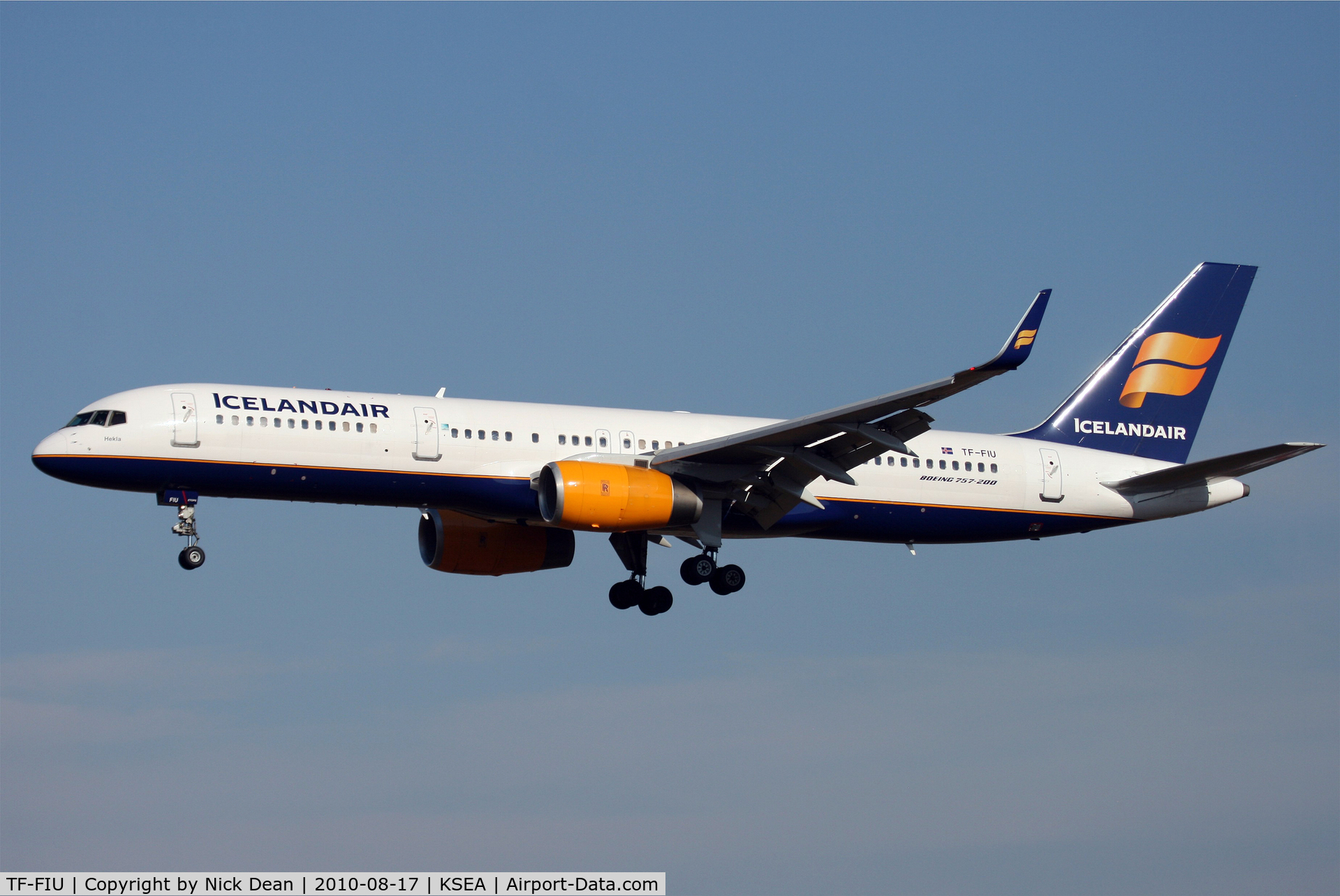 TF-FIU, 1994 Boeing 757-256 C/N 26243, KSEA