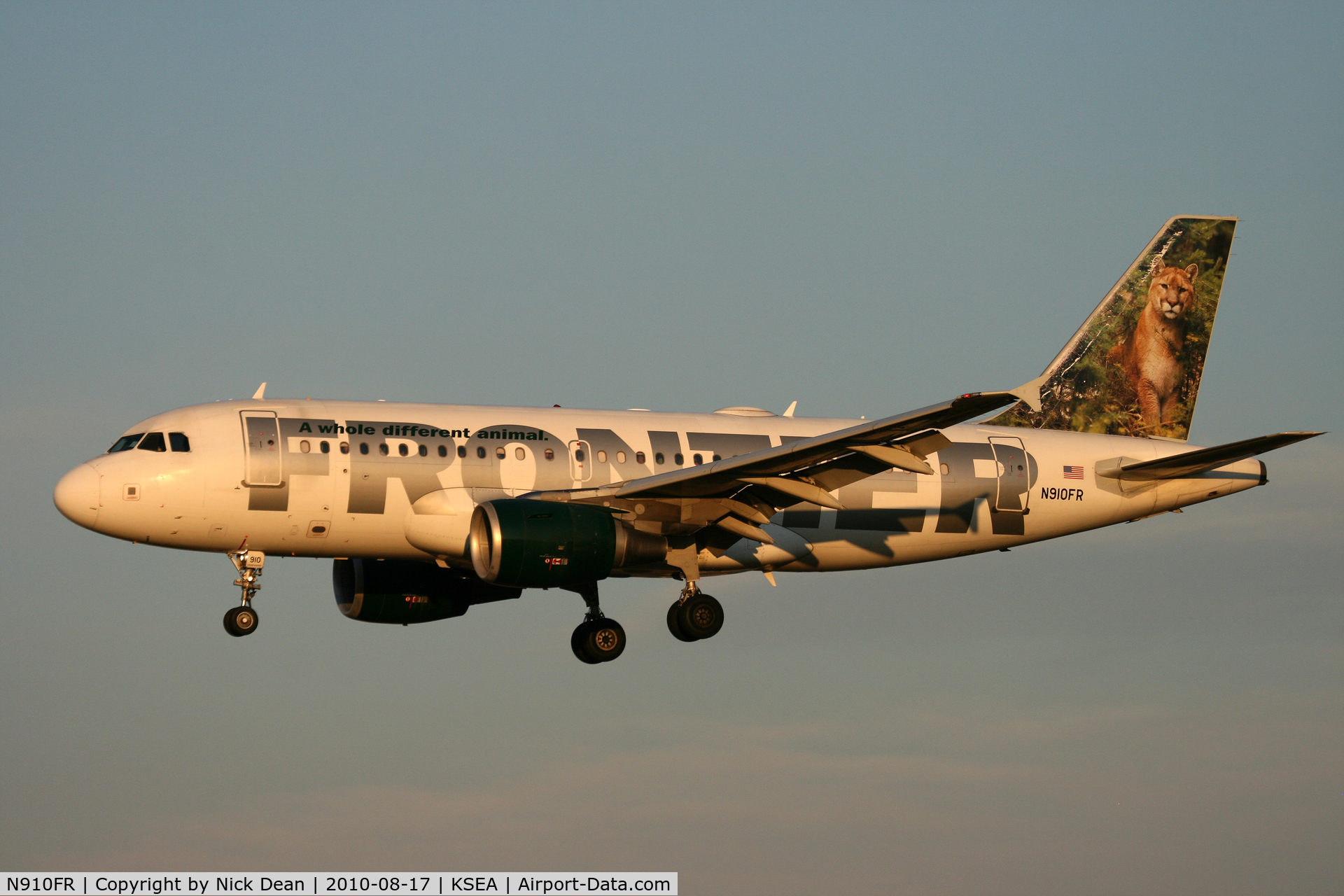 N910FR, 2002 Airbus A319-112 C/N 1781, KSEA